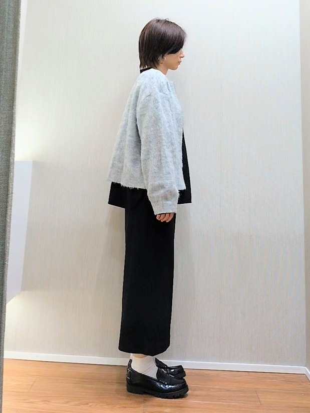ミズタさんの「UNTITLED｜【セットアップ可/スウェットライク】袖口シャツドッキングプルオーバー」を使ったコーディネート
