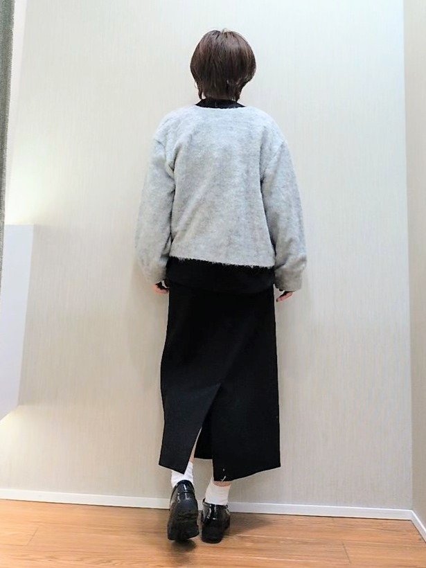 ミズタさんの「UNTITLED｜【セットアップ可/スウェットライク】袖口シャツドッキングプルオーバー」を使ったコーディネート