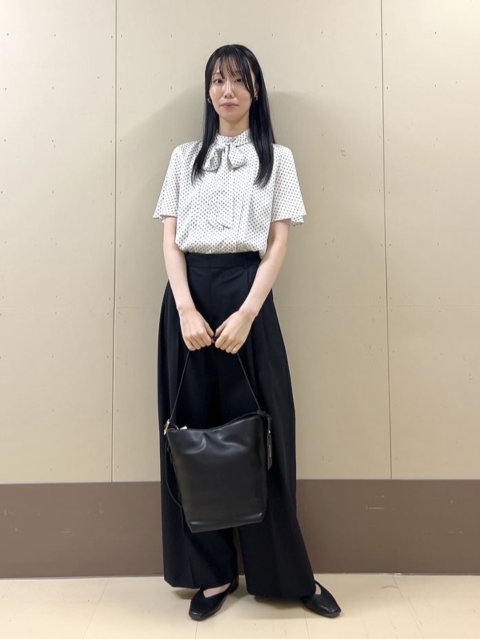 sechiさんの「UNTITLED｜【新色追加/セットアップ可】エアリー ダブルブレストジャケット」を使ったコーディネート