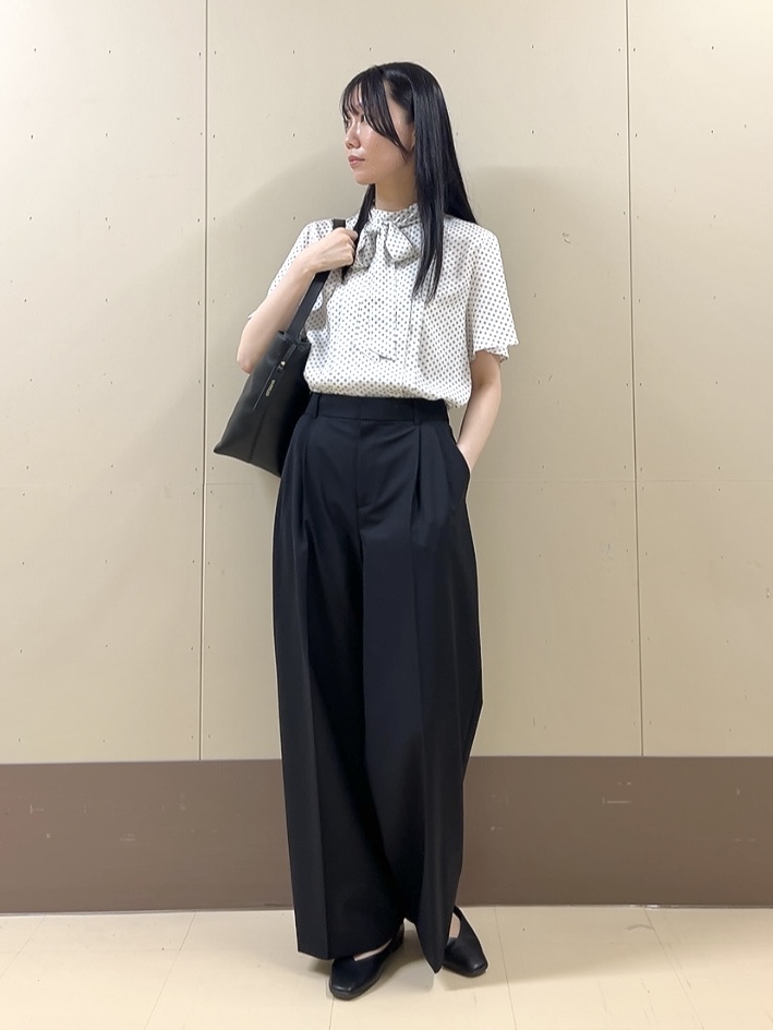 sechiさんの「UNTITLED｜【新色追加/セットアップ可】エアリー ダブルブレストジャケット」を使ったコーディネート