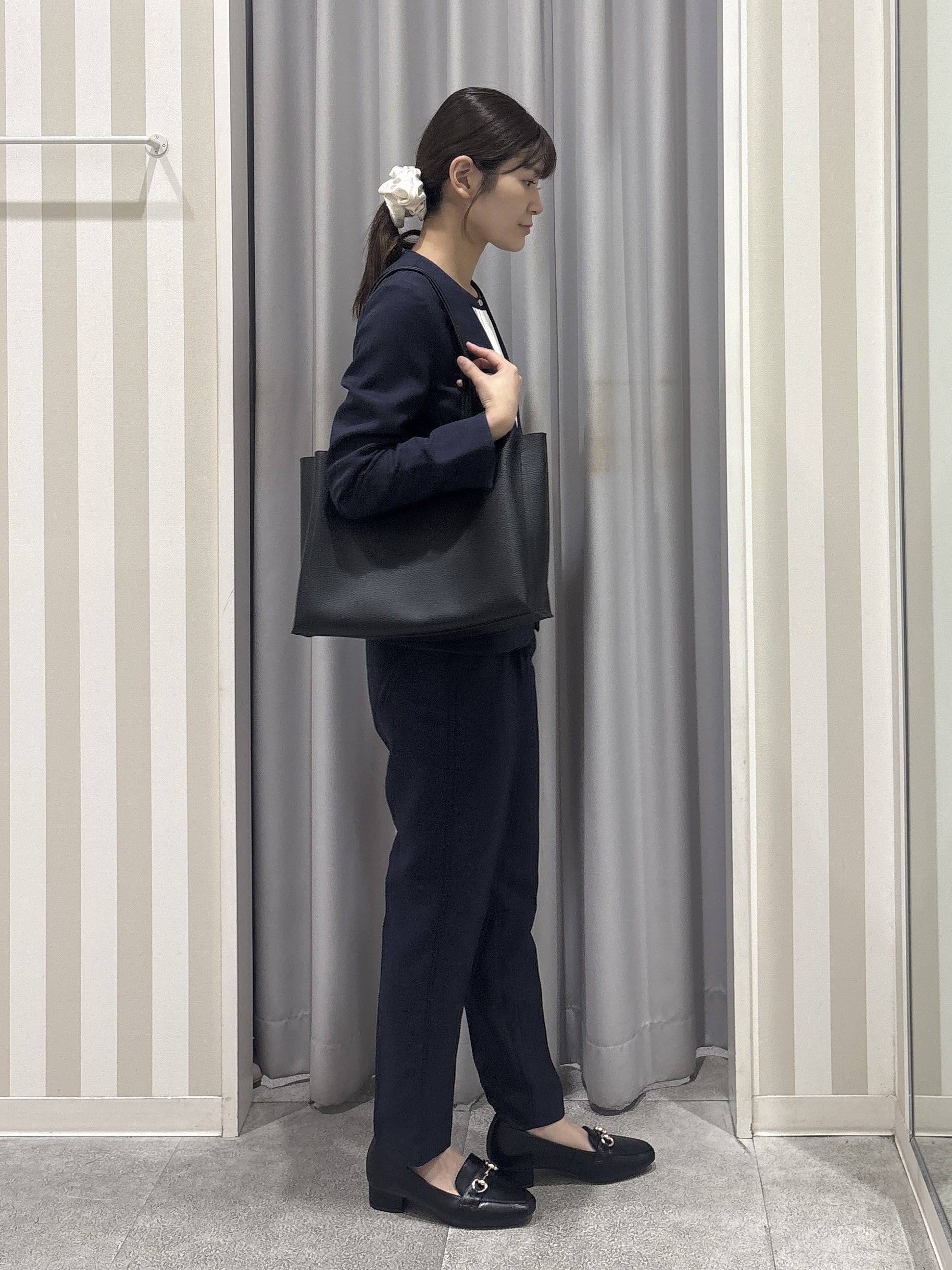 Rikaさんの「SHOO･LA･RUE｜【セットアップ可/通勤/洗濯機可/SS-LL】女性らしく決まる カラーレスジャケット」を使ったコーディネート