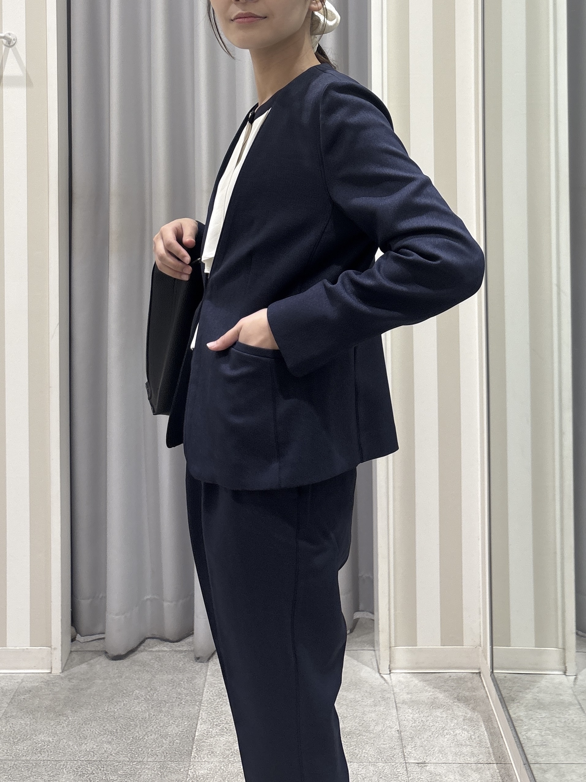 Rikaさんの「SHOO･LA･RUE｜【セットアップ可/通勤/洗濯機可/SS-LL】女性らしく決まる カラーレスジャケット」を使ったコーディネート