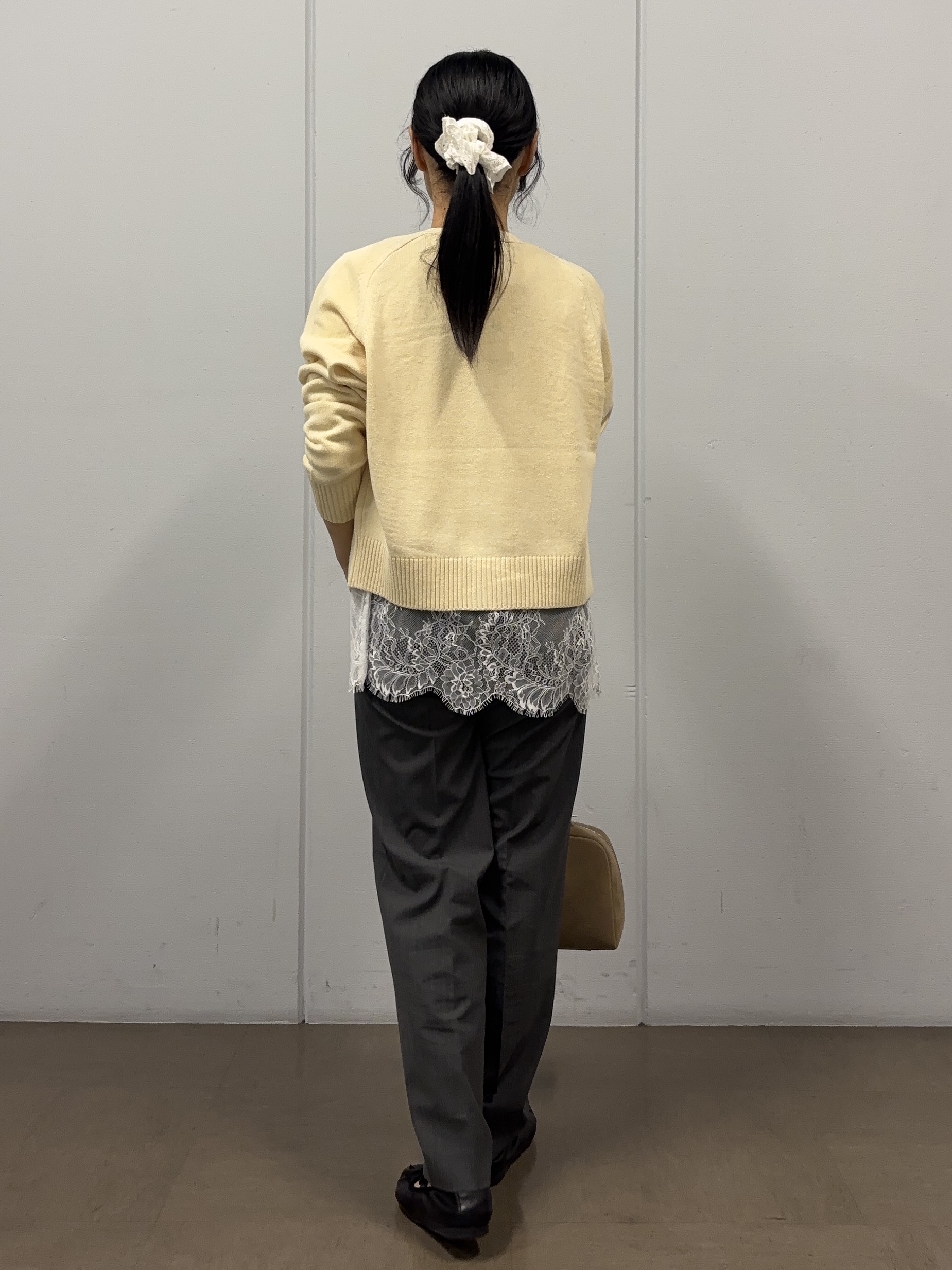 岩本優さんの「UNTITLED｜【アンサンブル可/秋羽織り】杢調ジップカーディガン」を使ったコーディネート