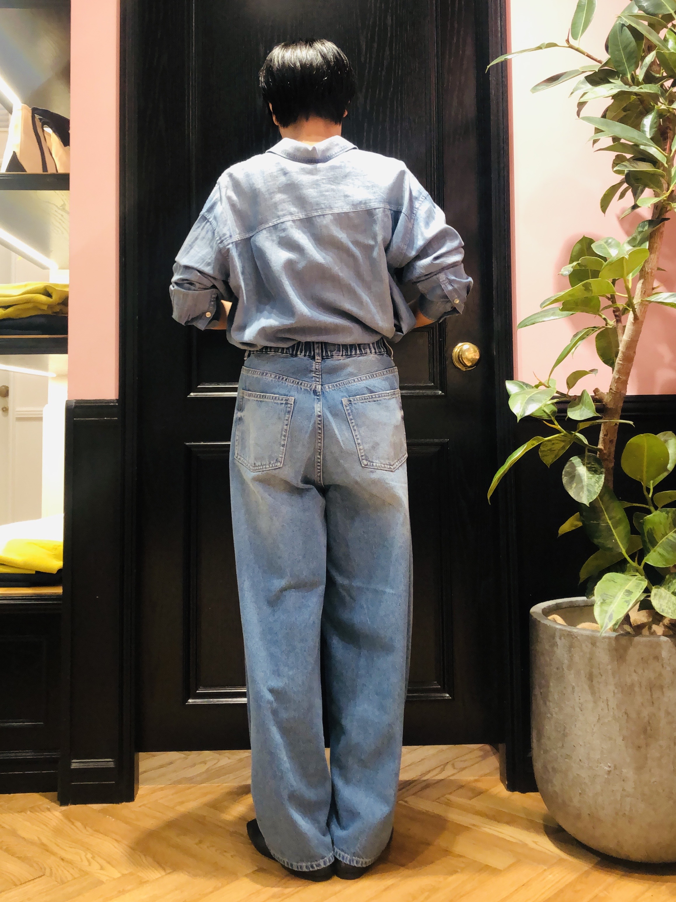 OGATAさんの「DRESSTERIOR｜【涼しく着映え】シアーデニムシャツ」を使ったコーディネート
