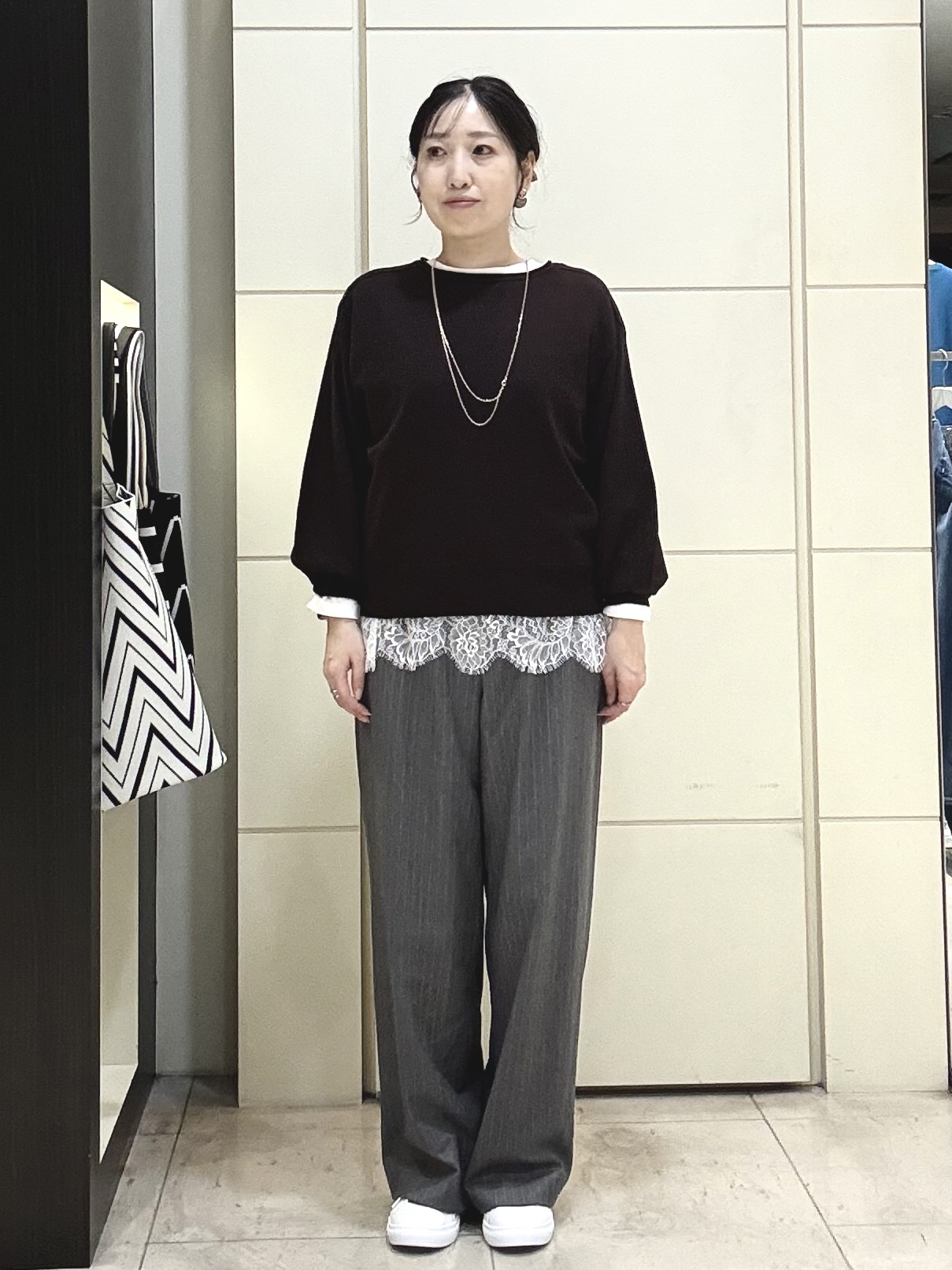 mori.さんの「UNTITLED｜【大人の抜け感/8色展開】ボリュームスリーブニットプルオーバー」を使ったコーディネート