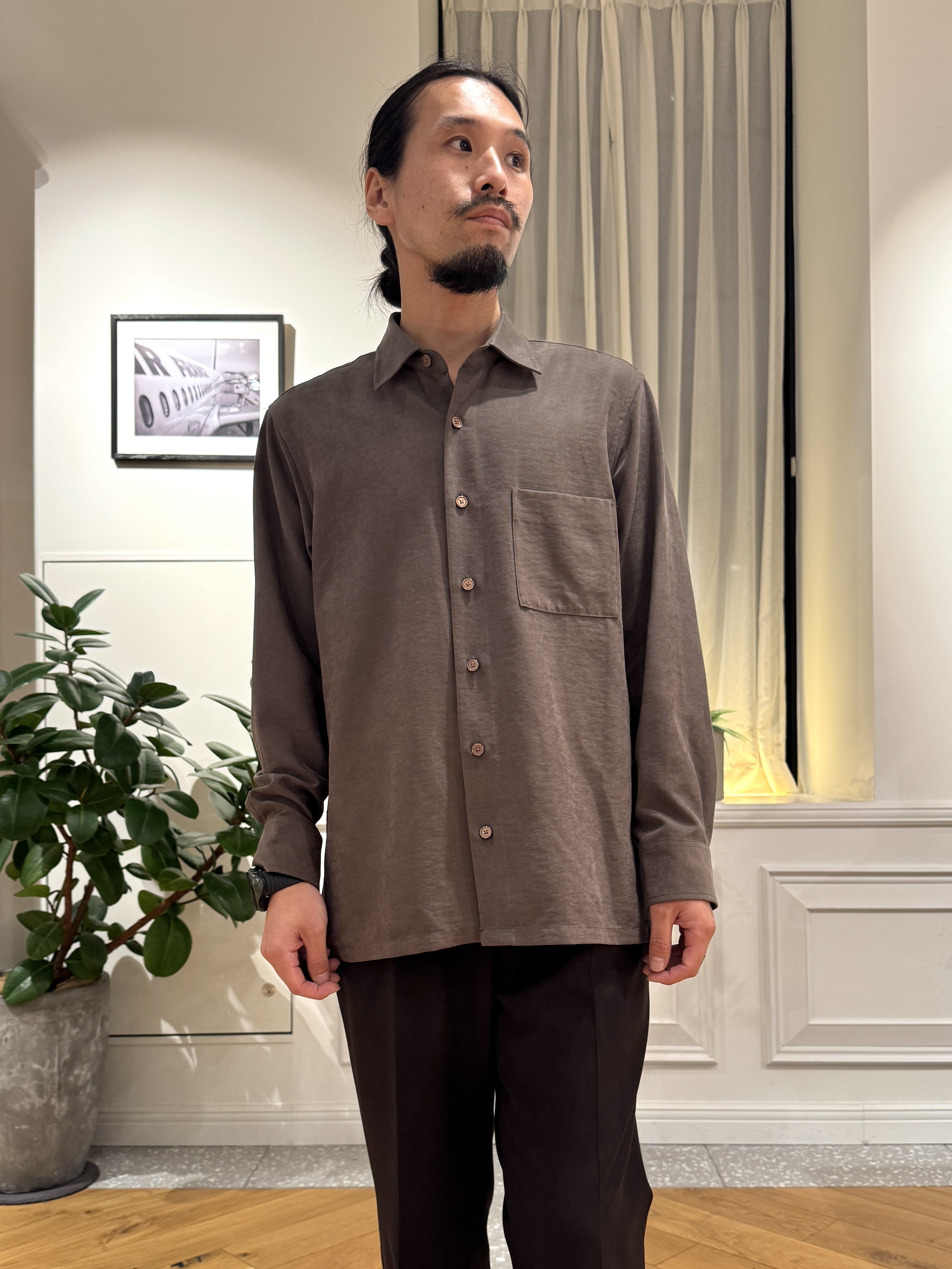 kawarataniさんの「DRESSTERIOR｜【ウォッシャブル】スウェードタッチ キュプラフィブリル シャツ」を使ったコーディネート