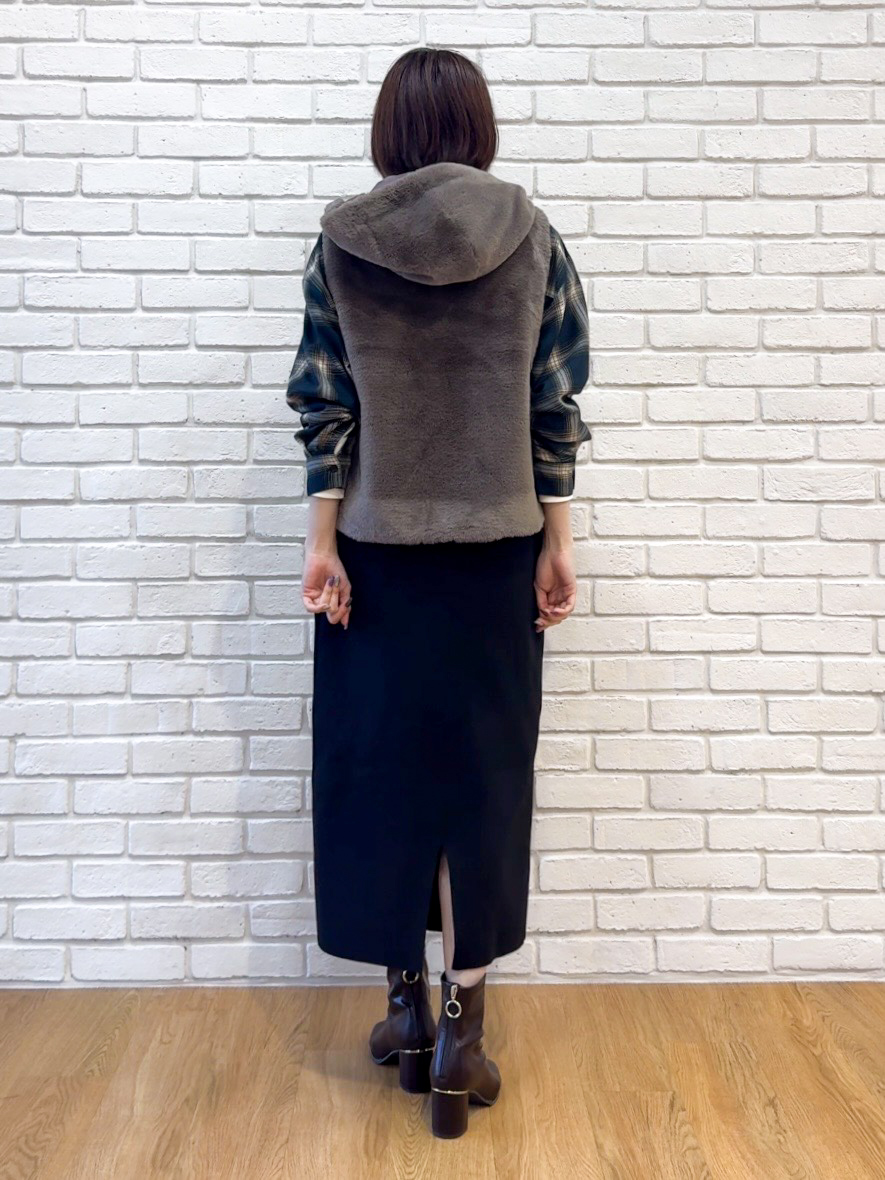 𝐜𝐡𝐢𝐤𝐚さんの「SHOO･LA･RUE｜【洗濯機可/撥水/マルチWAY】ファーライナー付き 毎日欲張りマンパ」を使ったコーディネート