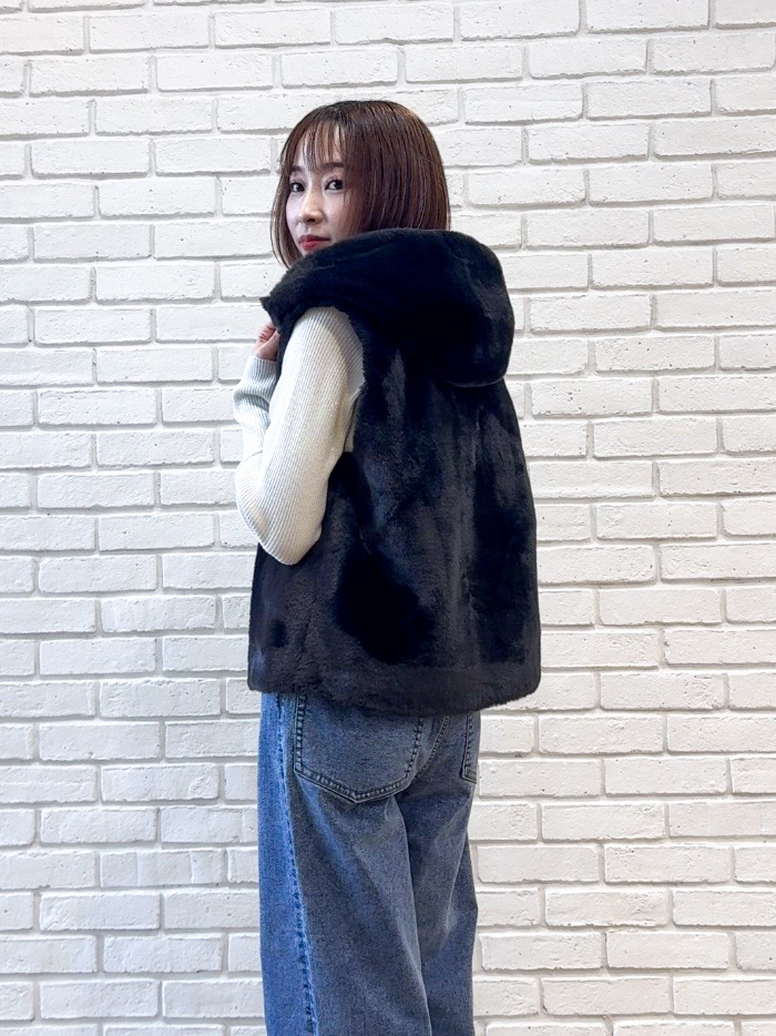 𝐜𝐡𝐢𝐤𝐚さんの「SHOO･LA･RUE｜【洗濯機可/撥水/マルチWAY】ファーライナー付き 毎日欲張りマンパ」を使ったコーディネート