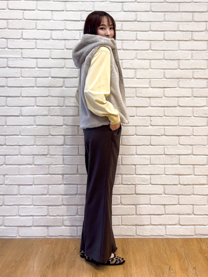 𝐜𝐡𝐢𝐤𝐚さんの「SHOO･LA･RUE｜【洗濯機可/撥水/マルチWAY】ファーライナー付き 毎日欲張りマンパ」を使ったコーディネート