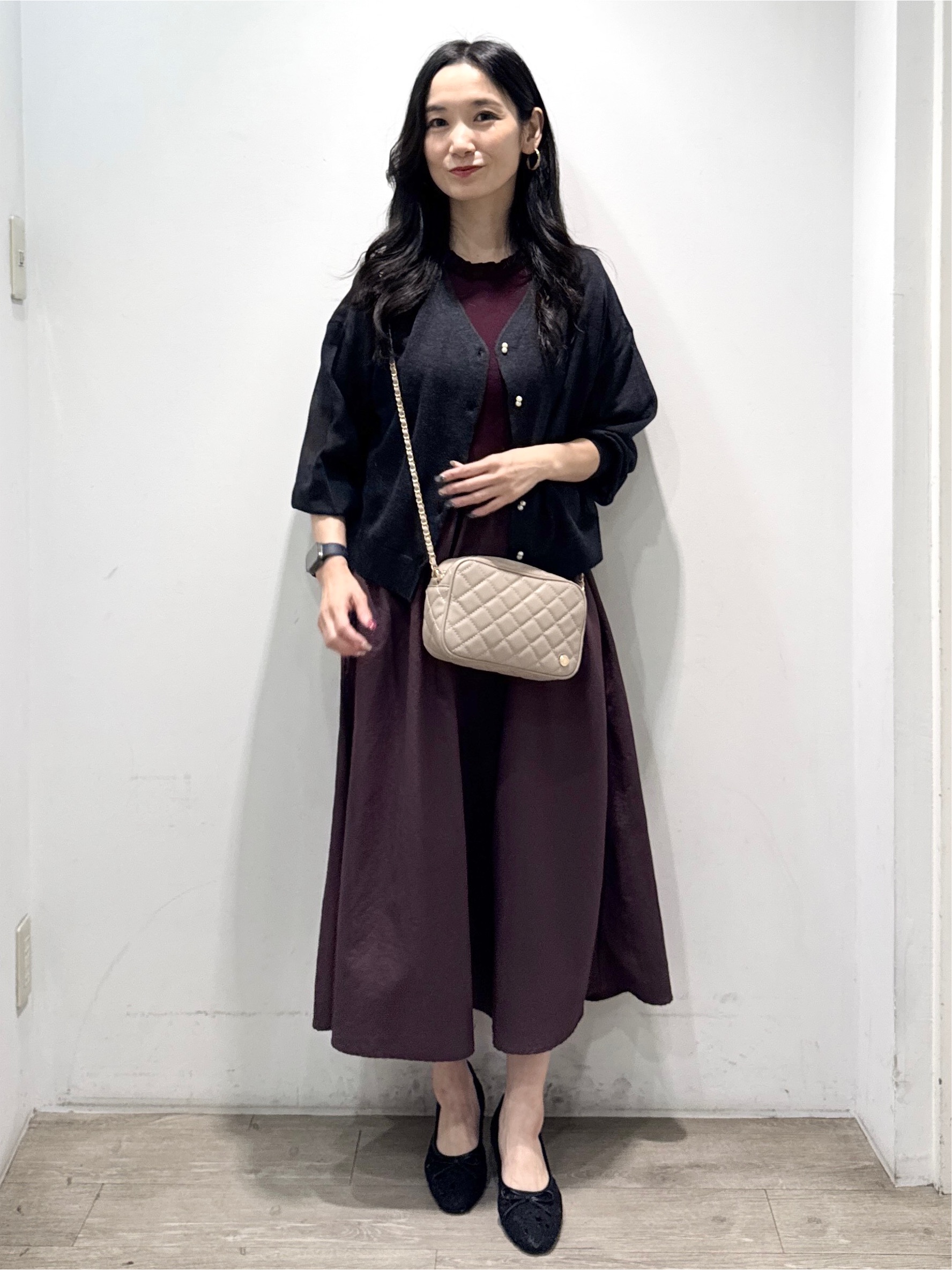 yuicciさんの「OPAQUE.CLIP｜【上品な透け感】ダブルパール調釦 愛されシアーカーディガン」を使ったコーディネート