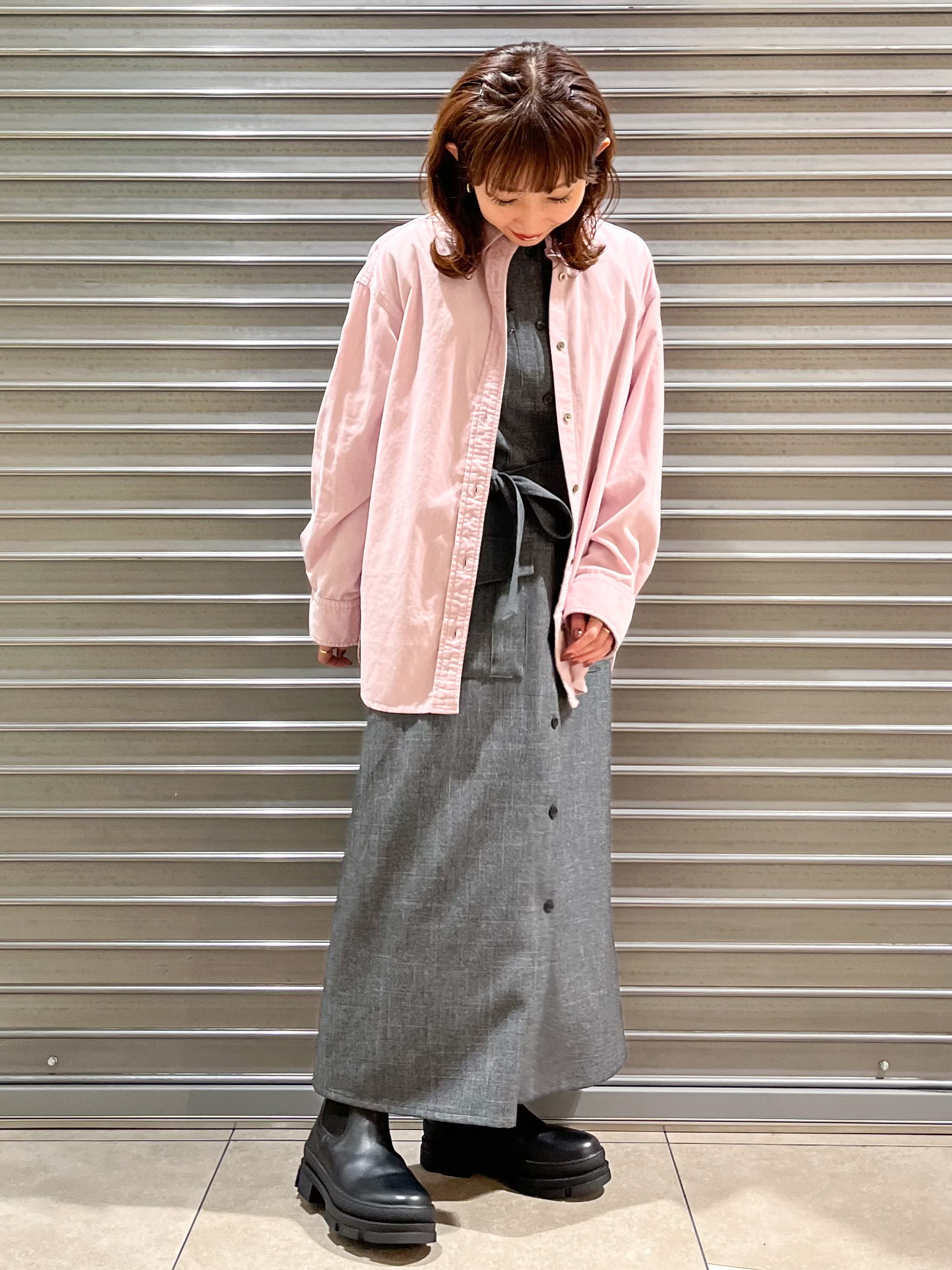 じゅんさんの「DRESSTERIOR｜【軽やかな着心地】コーデュロイ オーバーサイズシャツ」を使ったコーディネート