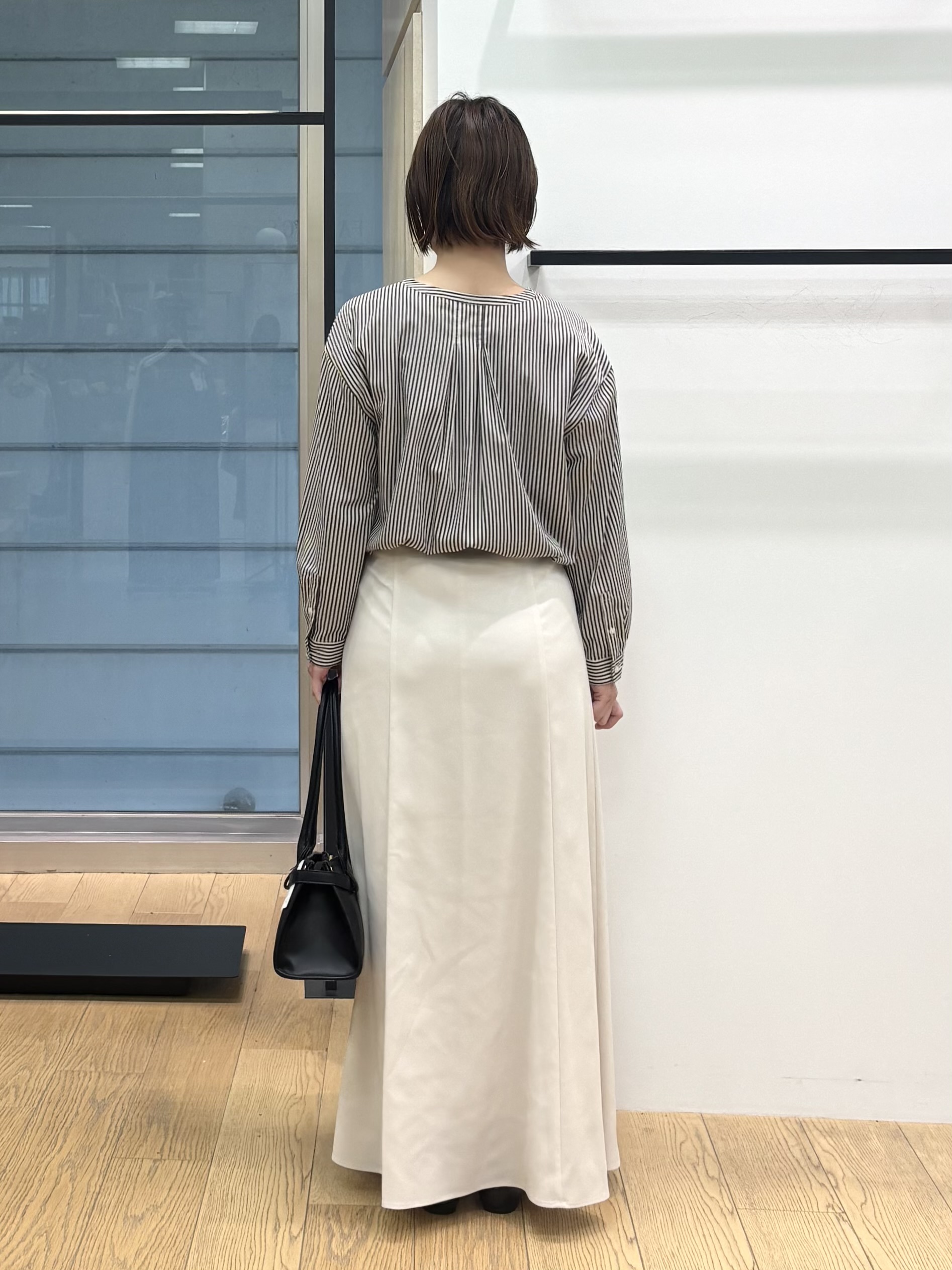 asamiさんの「INDIVI｜【華やか／ストライプ柄】フロントフリルブラウス」を使ったコーディネート