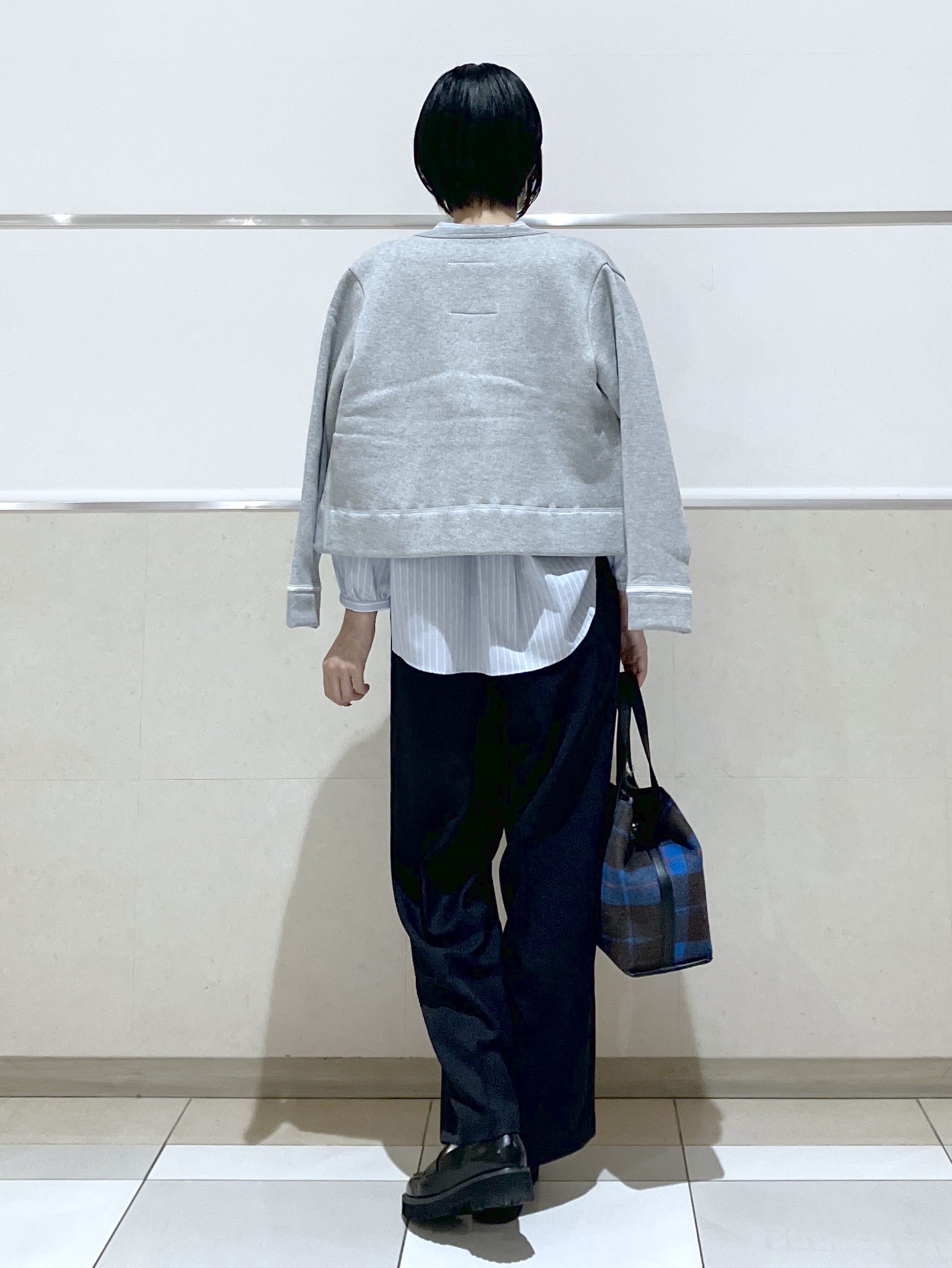 eriko さんの「Dessin｜【洗える/7色展開/XS-L】フロントフリルブラウス」を使ったコーディネート