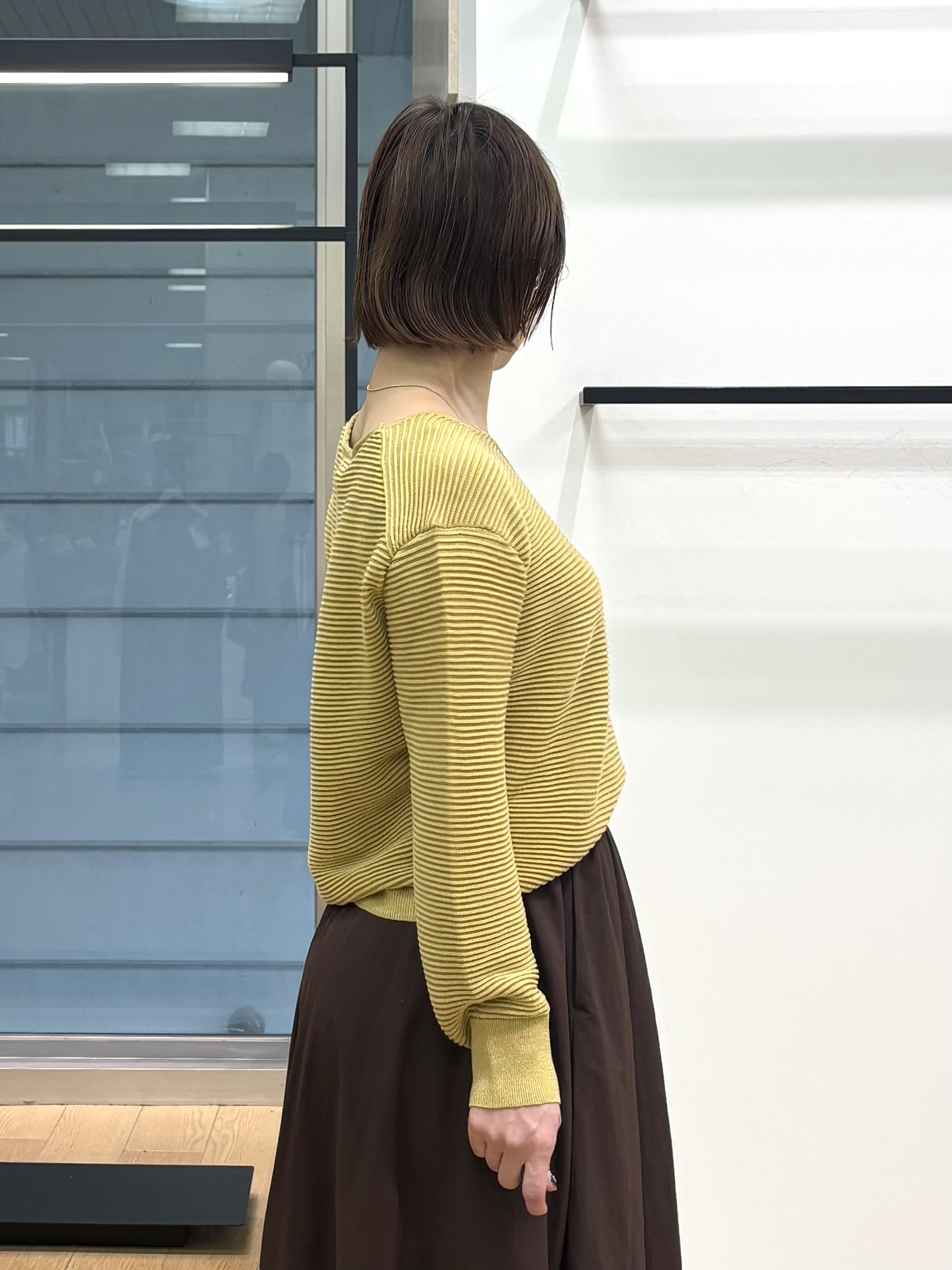 asamiさんの「INDIVI｜【ウール混／体型カバー】ラメガーター編み Vネックニット」を使ったコーディネート