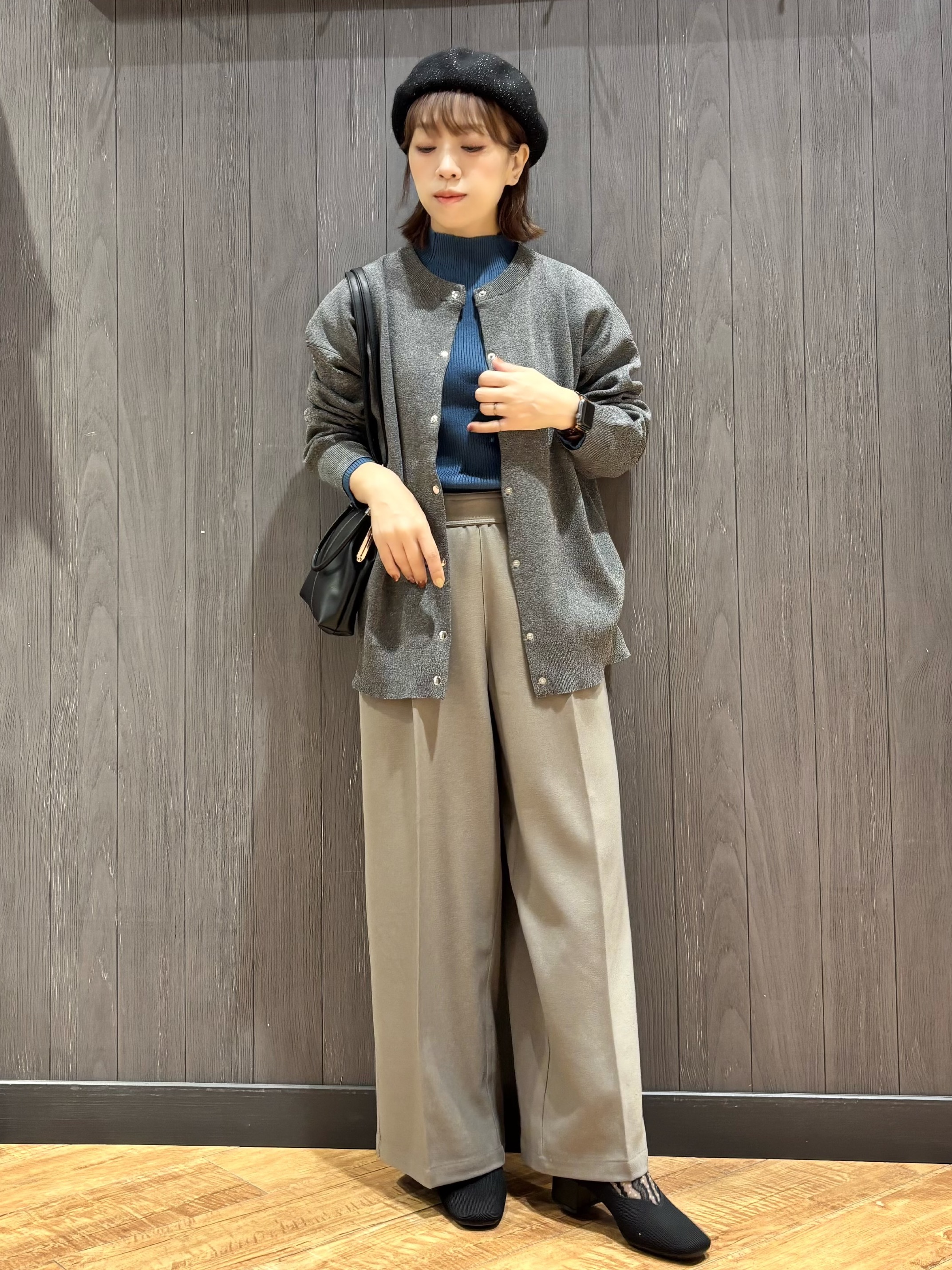 meiさんの「SHOO･LA･RUE｜【セットアップ可/洗濯機可】軽やかに羽織れる スポンディッシュ ニットカーディガン」を使ったコーディネート