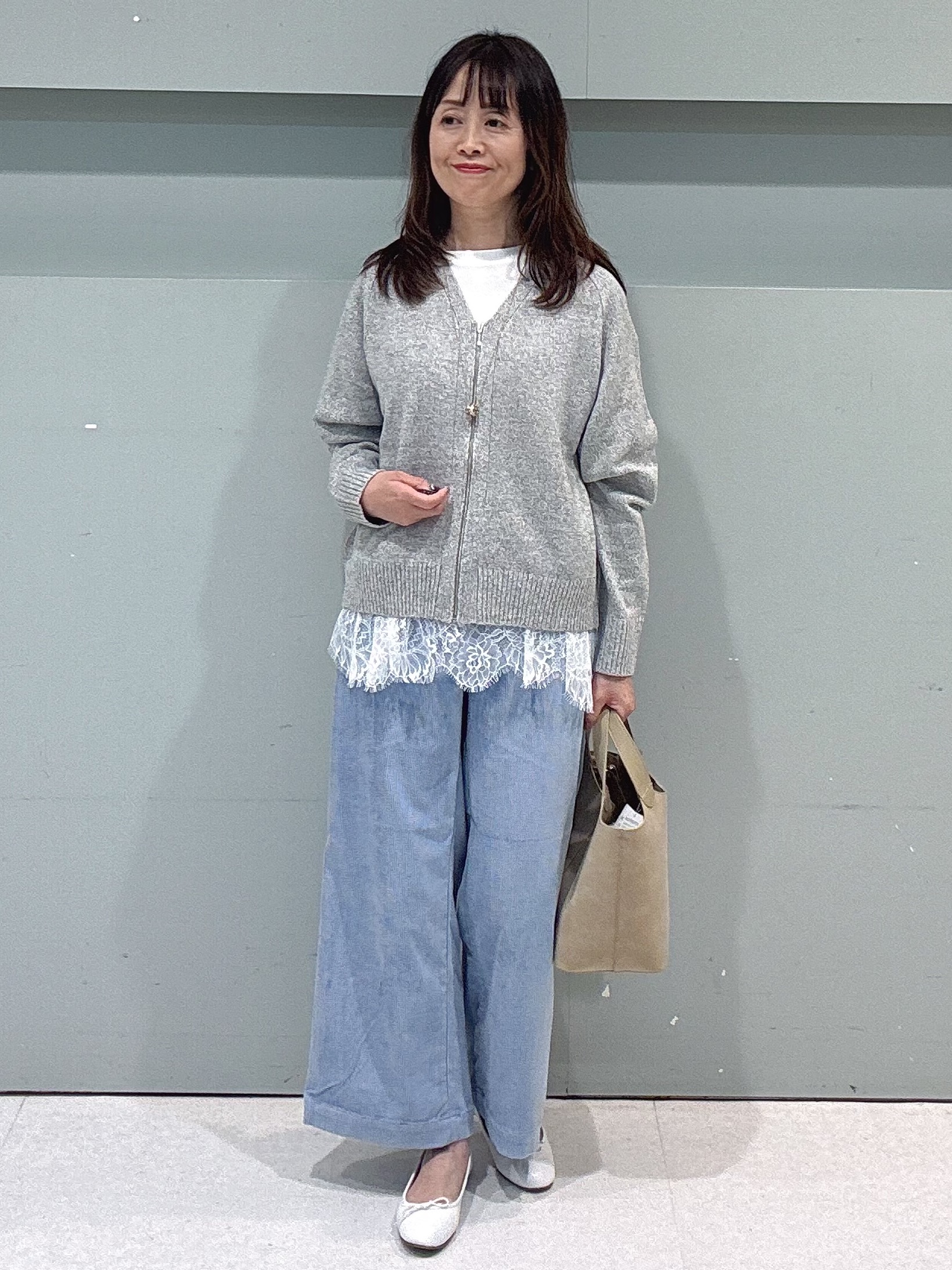 makiさんの「UNTITLED｜【アンサンブル可/秋羽織り】杢調ジップカーディガン」を使ったコーディネート