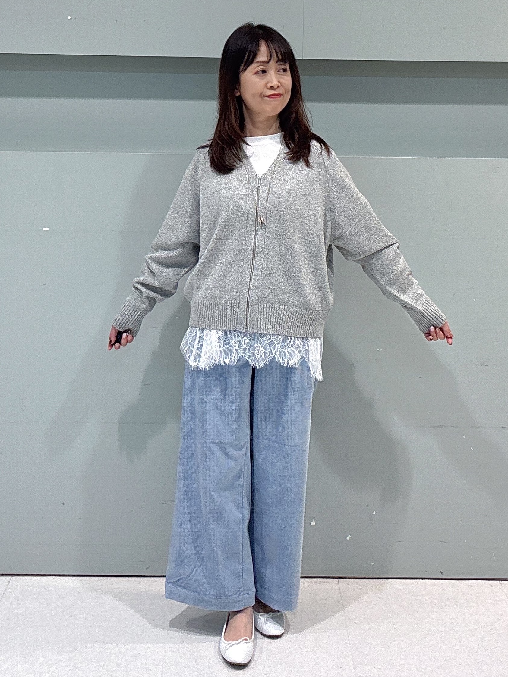 makiさんの「UNTITLED｜【アンサンブル可/秋羽織り】杢調ジップカーディガン」を使ったコーディネート