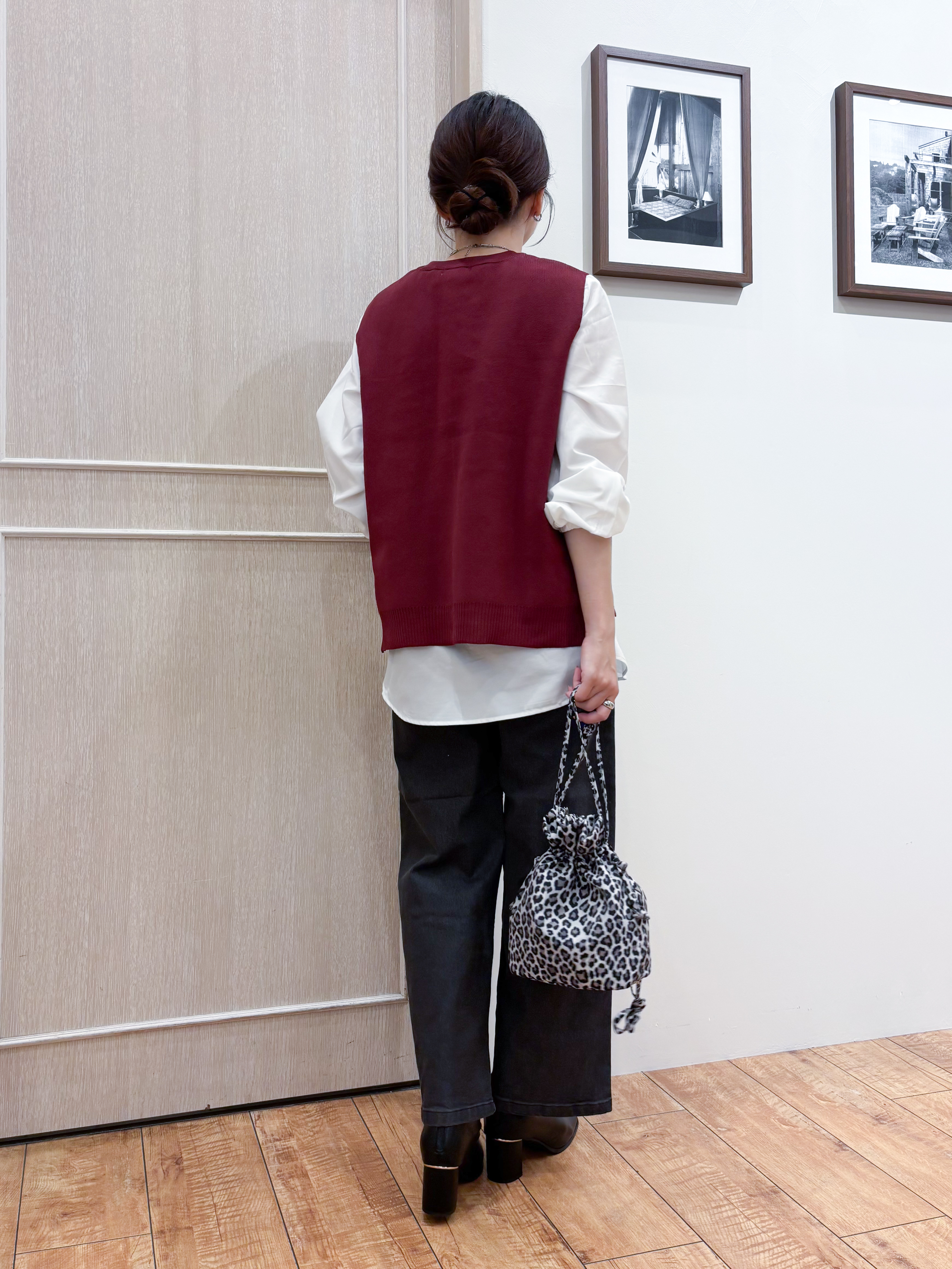 なみさんの「SHOO･LA･RUE｜【2点セット/S-LL】着回し自在 スポンディッシュニットベスト＆フレアシャツ」を使ったコーディネート