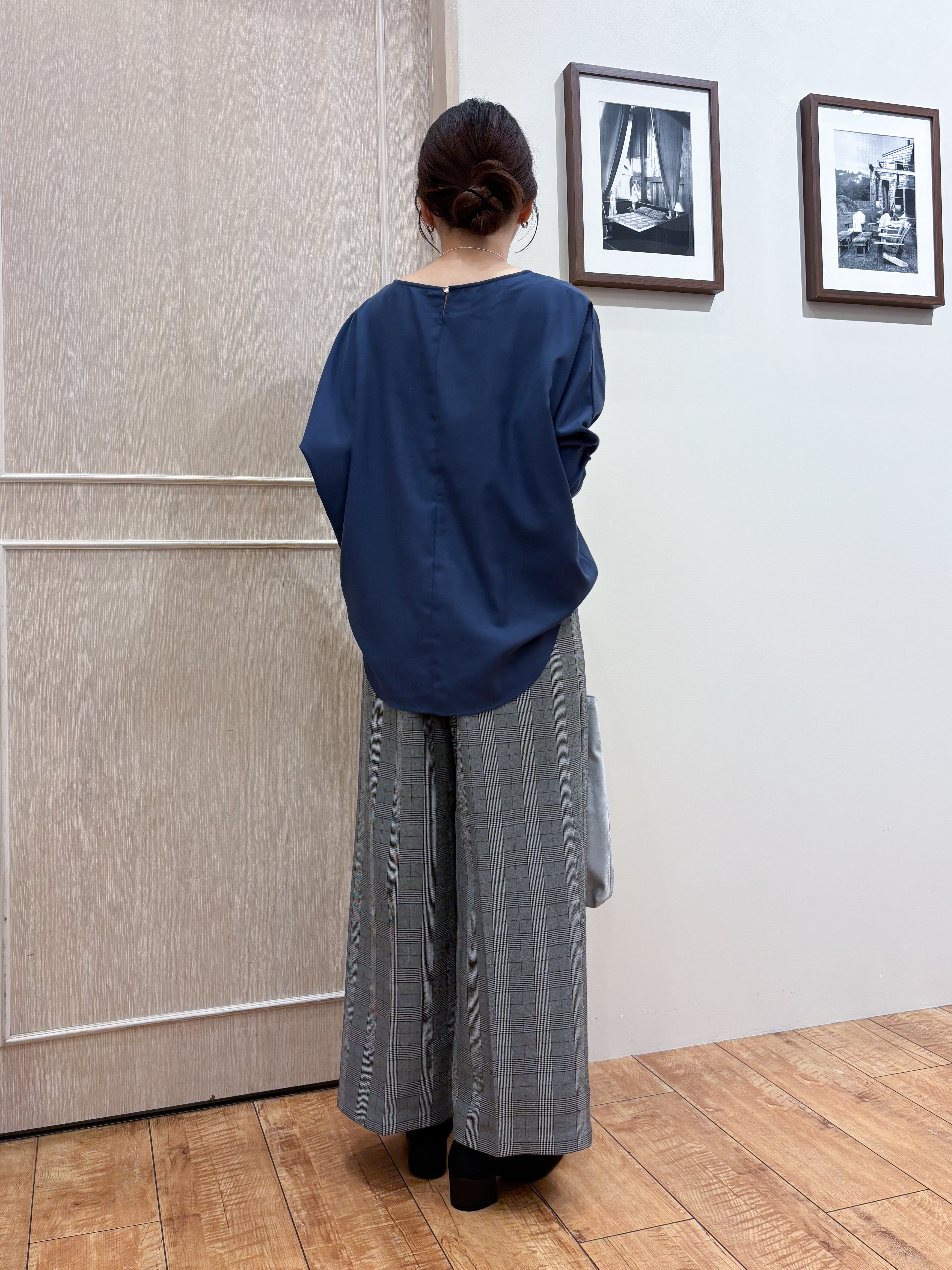 なみさんの「SHOO･LA･RUE｜【着丈選べる/洗濯後しわになりにくい】インせず着られる ドルマンブラウス」を使ったコーディネート