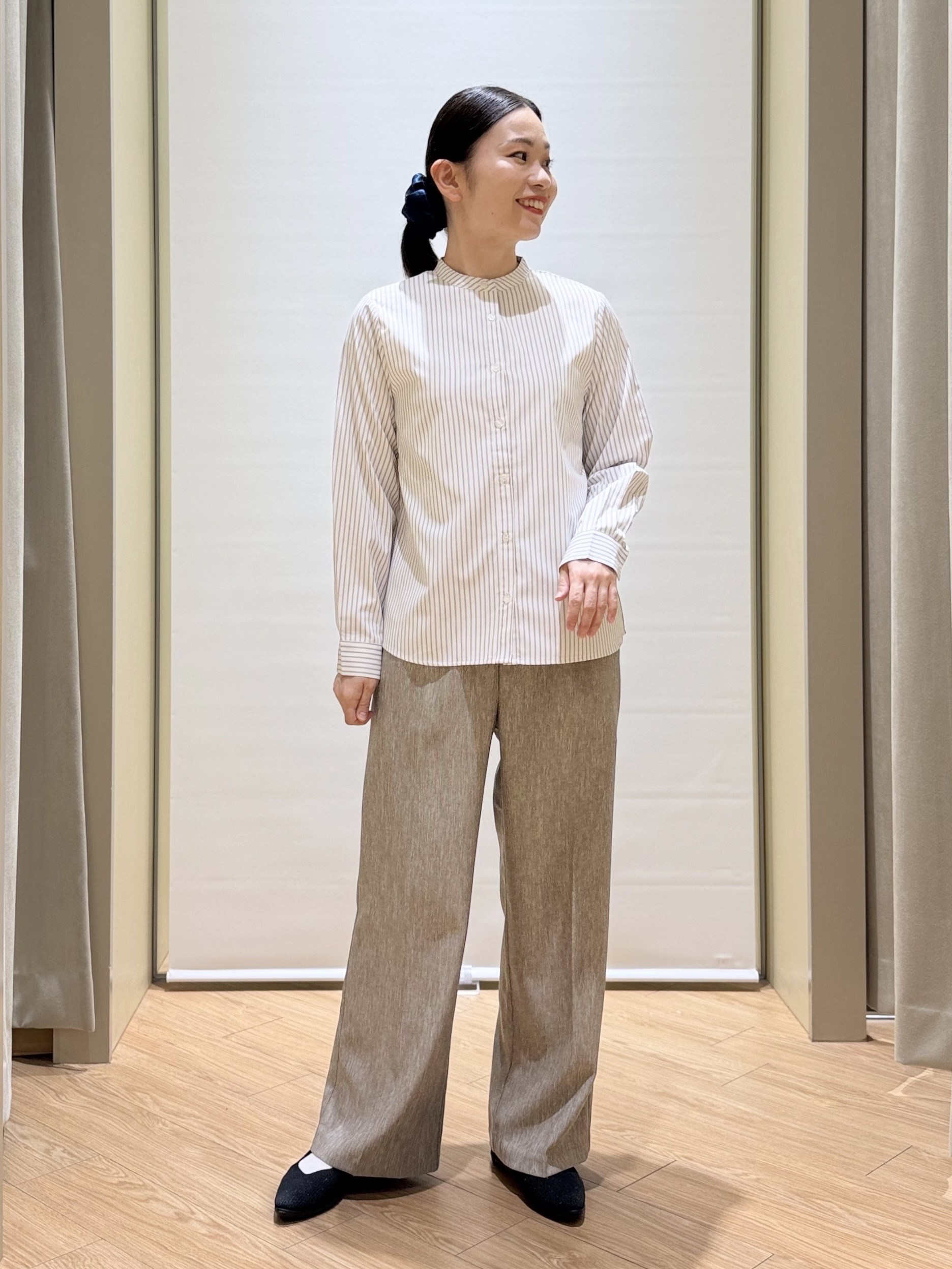 あんりさんの「grove｜【時短・着回し】ニットベスト&times;シャツSET」を使ったコーディネート
