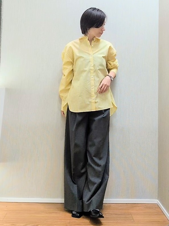ミズタさんの「UNTITLED｜【6色展開/コットン100】カラーベーシックシャツ」を使ったコーディネート