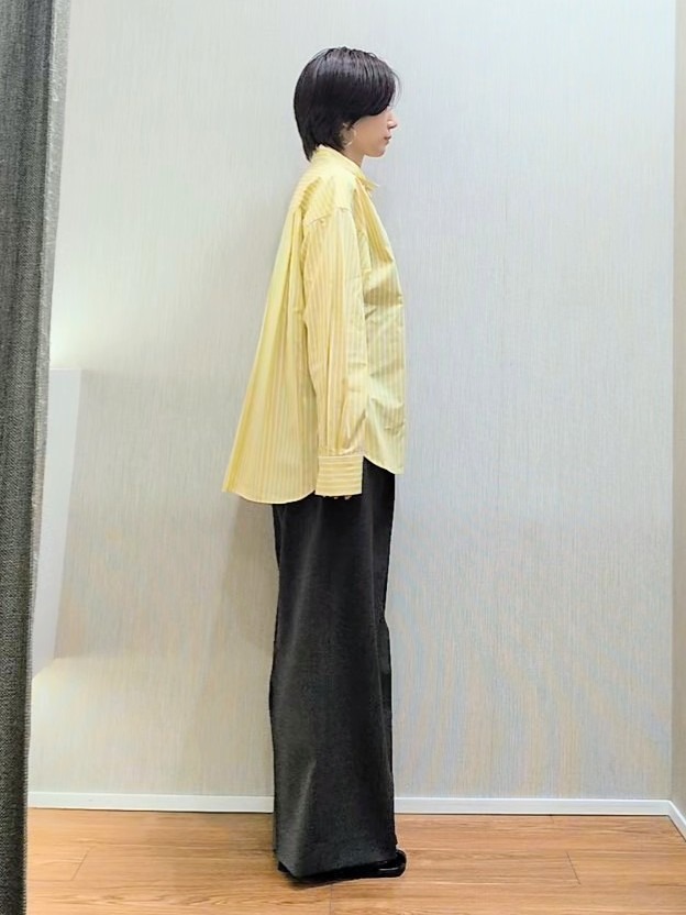 ミズタさんの「UNTITLED｜【6色展開/コットン100】カラーベーシックシャツ」を使ったコーディネート
