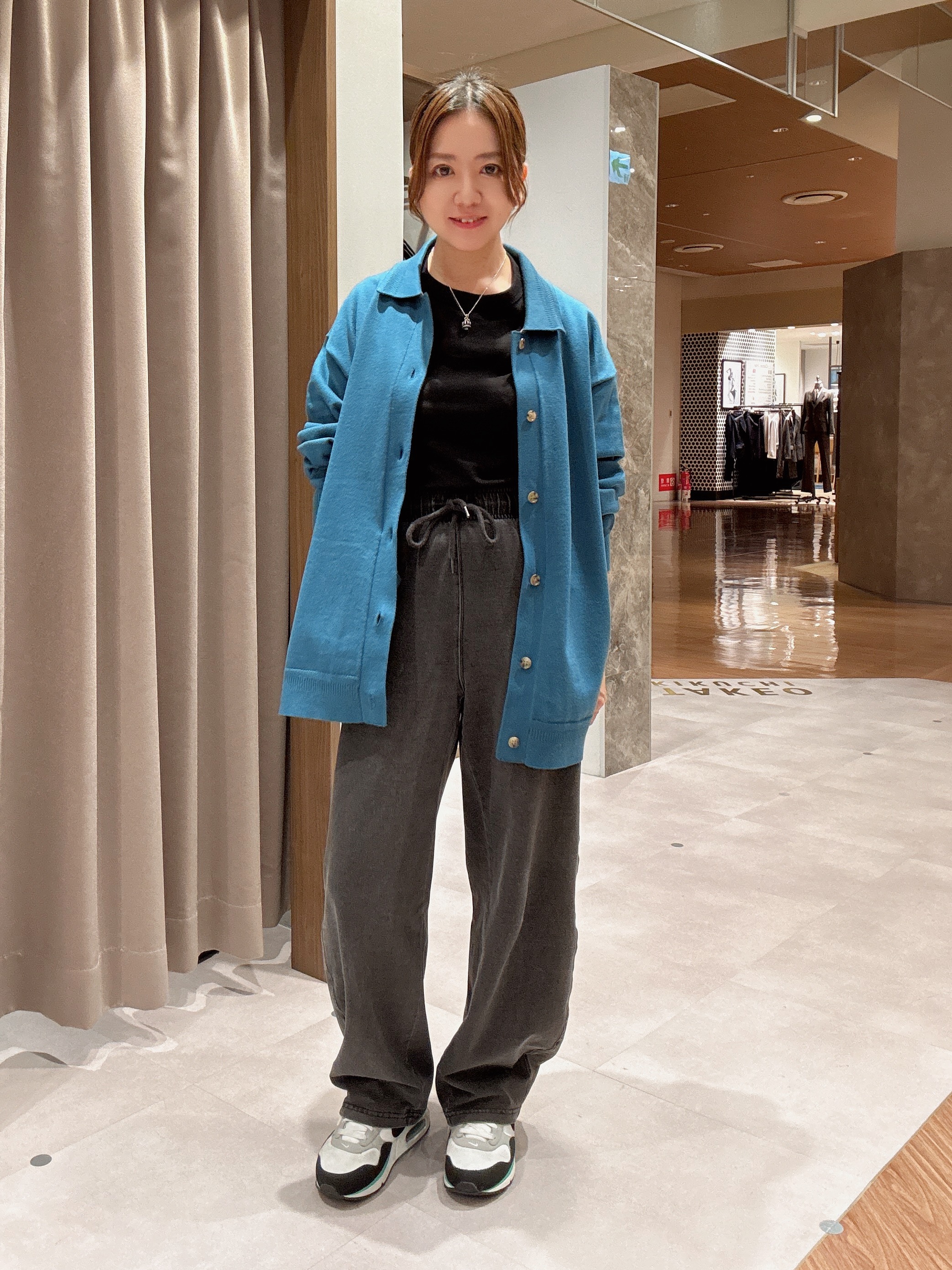 hanechanさんの「TAKEO KIKUCHI｜ニット シャツ カーディガン」を使ったコーディネート