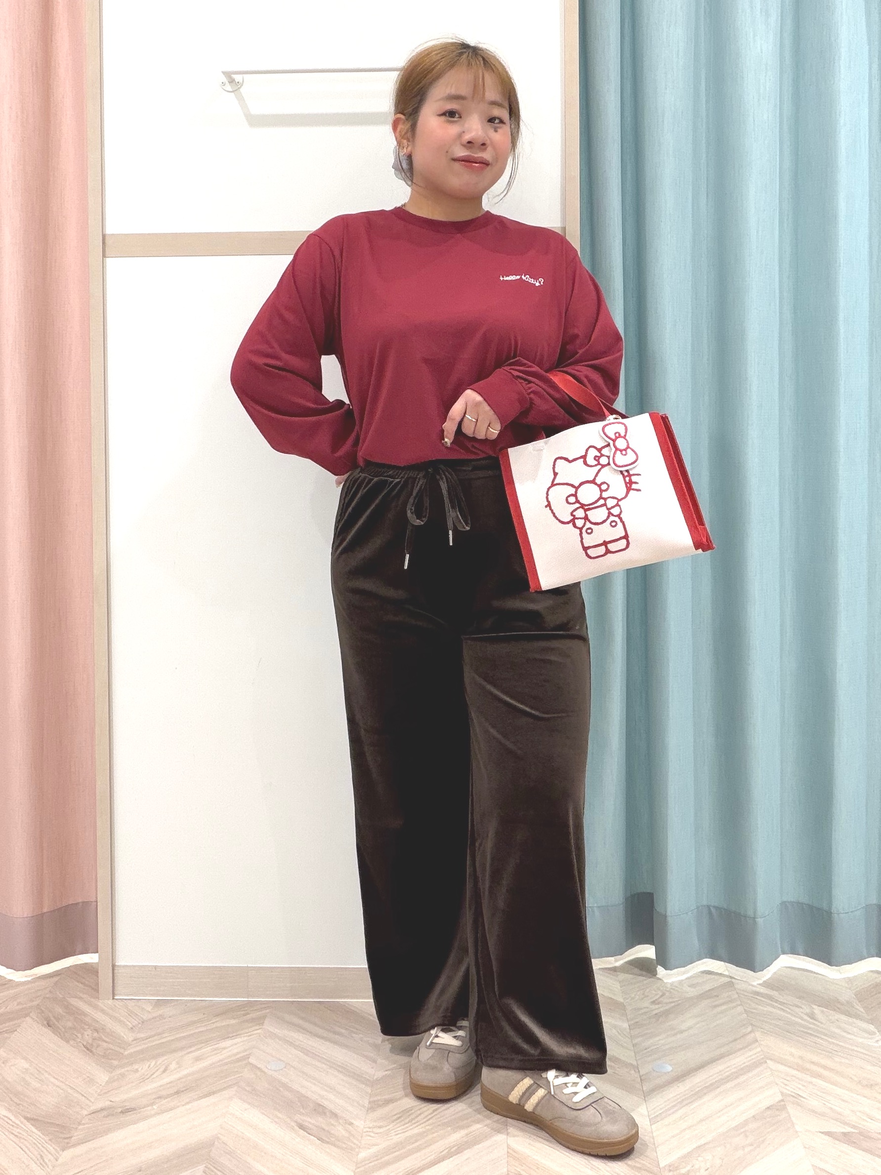 まちゃんなちゃんさんの「SHOO･LA･RUE｜【HELLO KITTYコラボ】刺繍ロンT」を使ったコーディネート