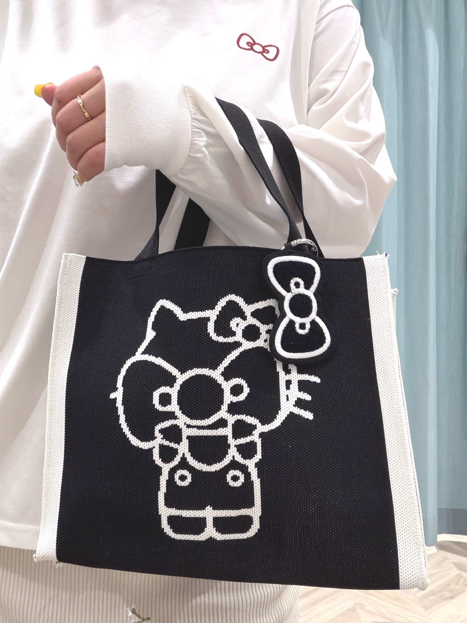 まちゃんなちゃんさんの「SHOO･LA･RUE｜【HELLO KITTYコラボ】刺繍ロンT」を使ったコーディネート