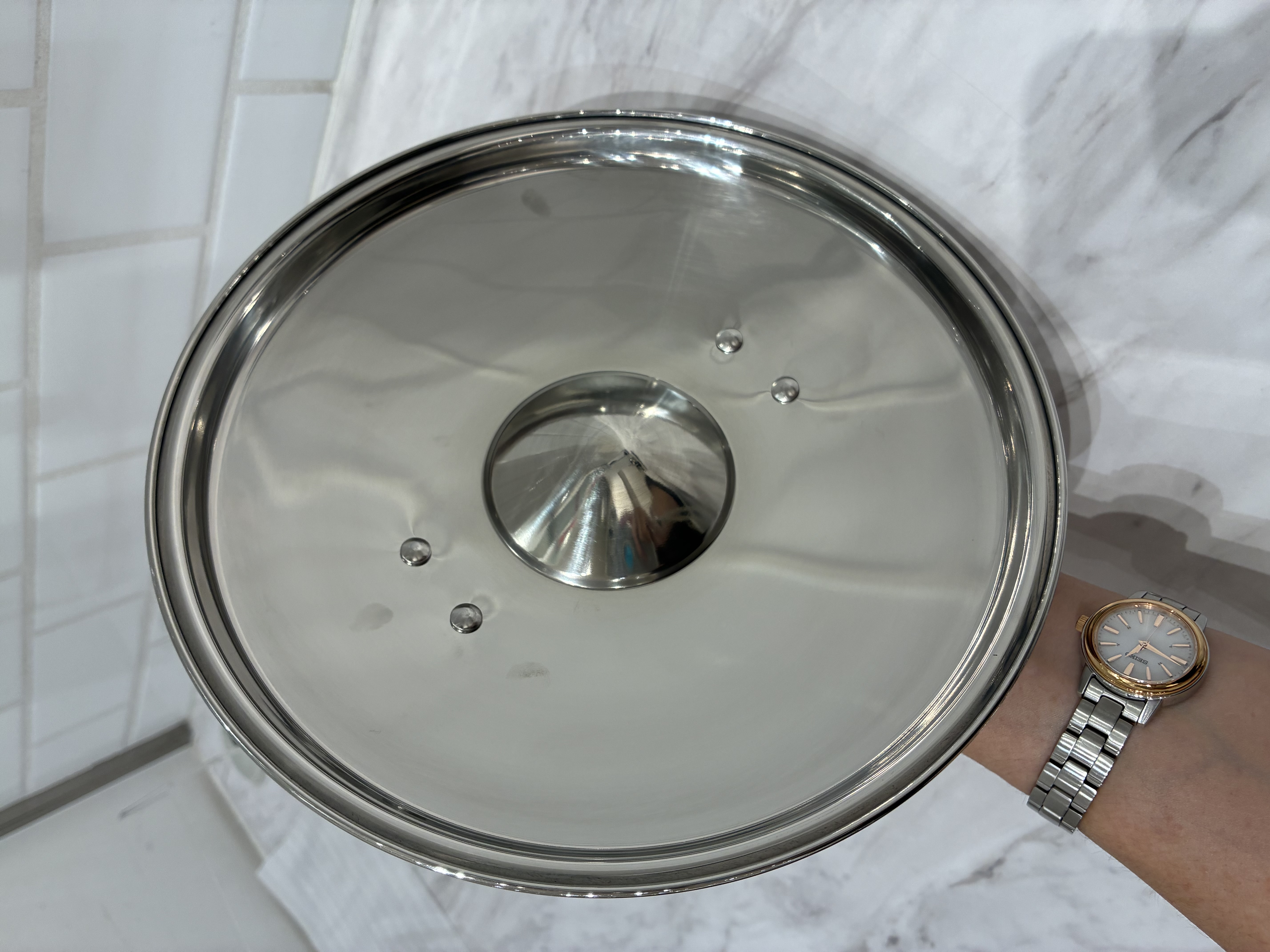 リエコさんの「212 KITCHEN STORE｜和粋 ステンレス製土鍋風卓上鍋22cm(目皿付)」を使ったコーディネート