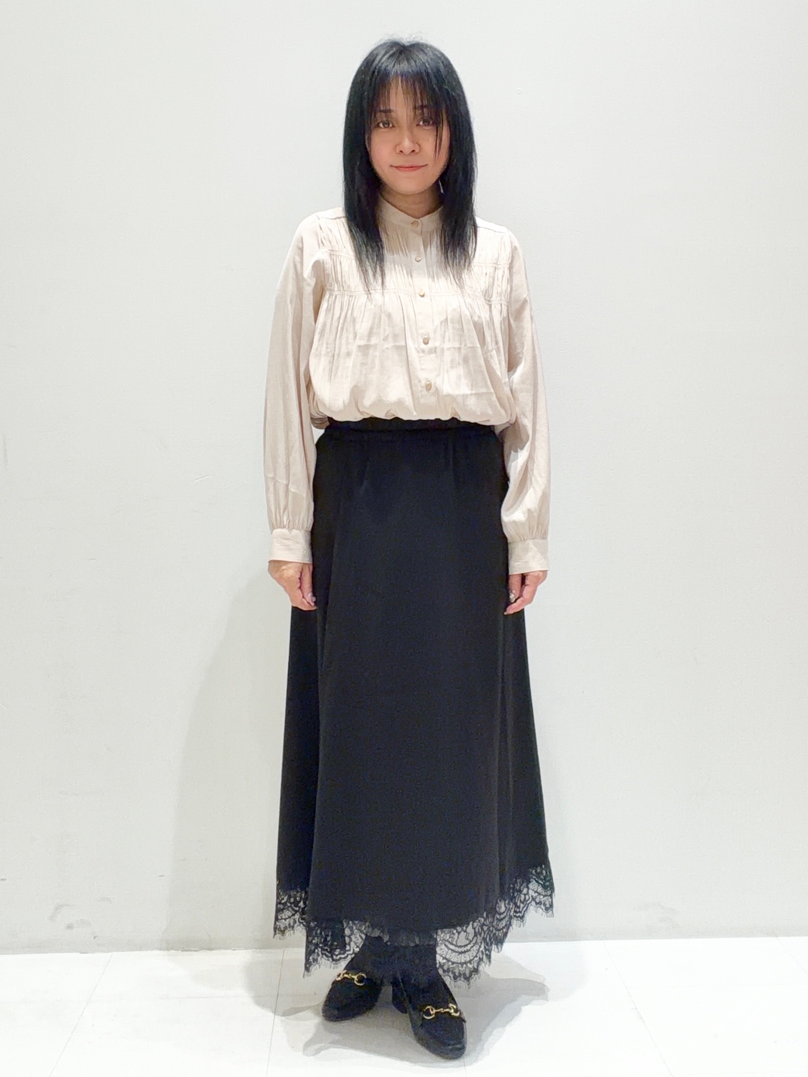 ゅぅさんの「grove｜【通勤/きれいめ】上品な艶を纏う ヴィンテージサテンブラウス」を使ったコーディネート