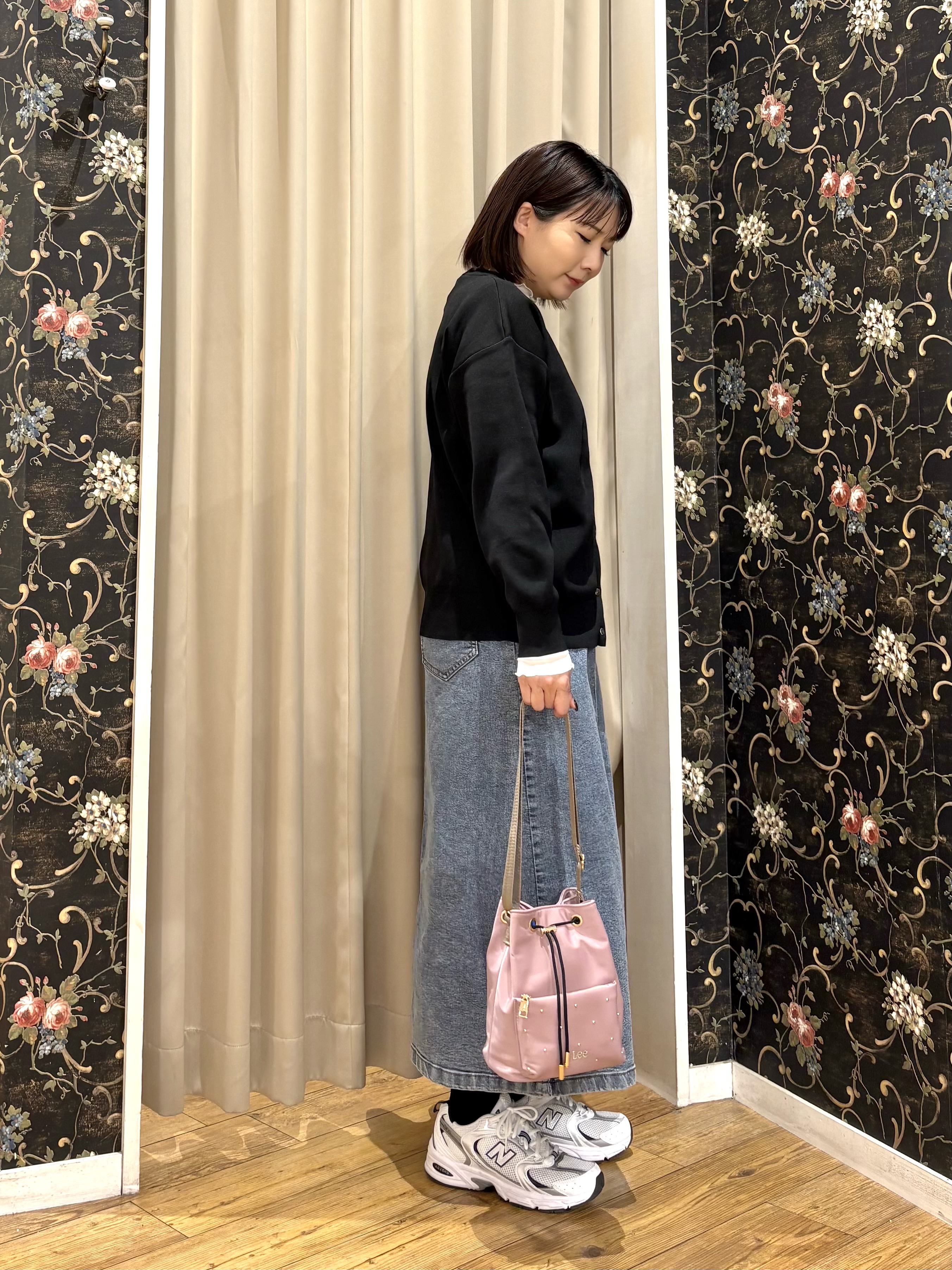 ネリさんの「SHOO･LA･RUE｜【セットアップ可/洗濯機可】軽やかに羽織れる スポンディッシュ ニットカーディガン」を使ったコーディネート