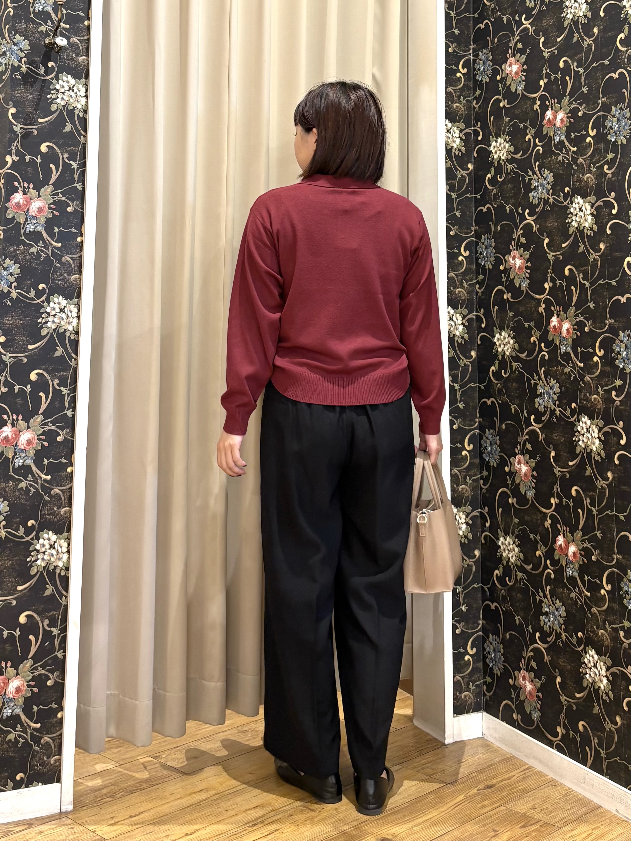 ネリさんの「SHOO･LA･RUE｜【S-LL/洗濯機可】やわらかな着心地 襟付きニット」を使ったコーディネート