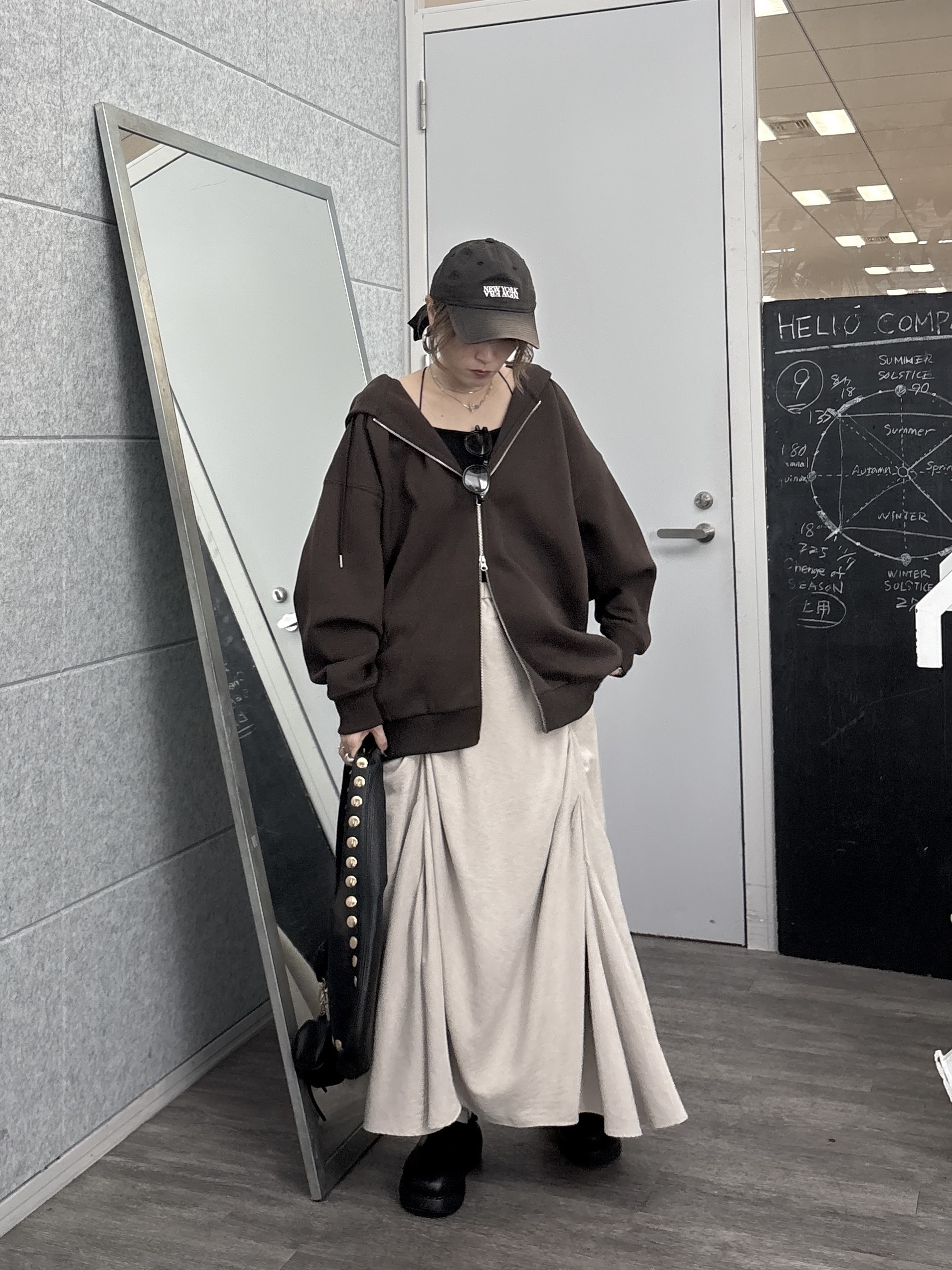 kotakiさんの「INDIVI｜ダンボールパーカー」を使ったコーディネート