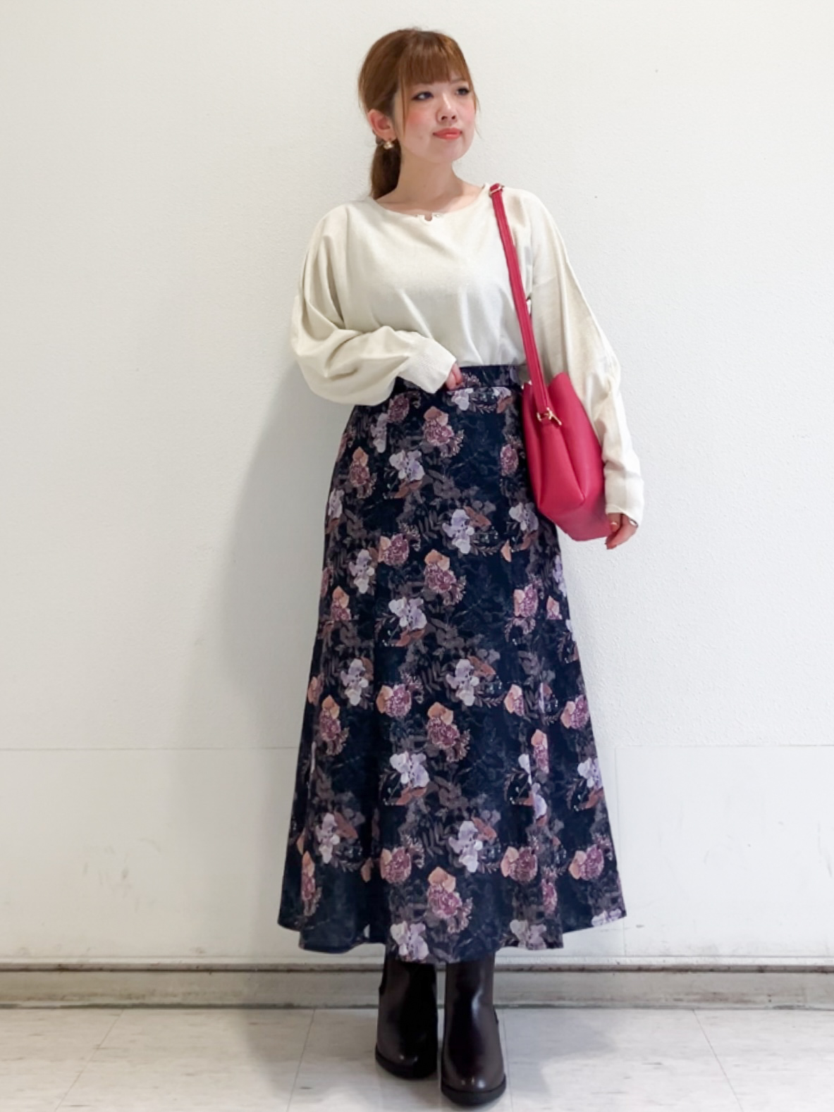 MIPPOさんの「index｜【8色／S-3Lサイズ】ビジュー付きドルマンニット《洗濯機OK／抗ピリング》」を使ったコーディネート
