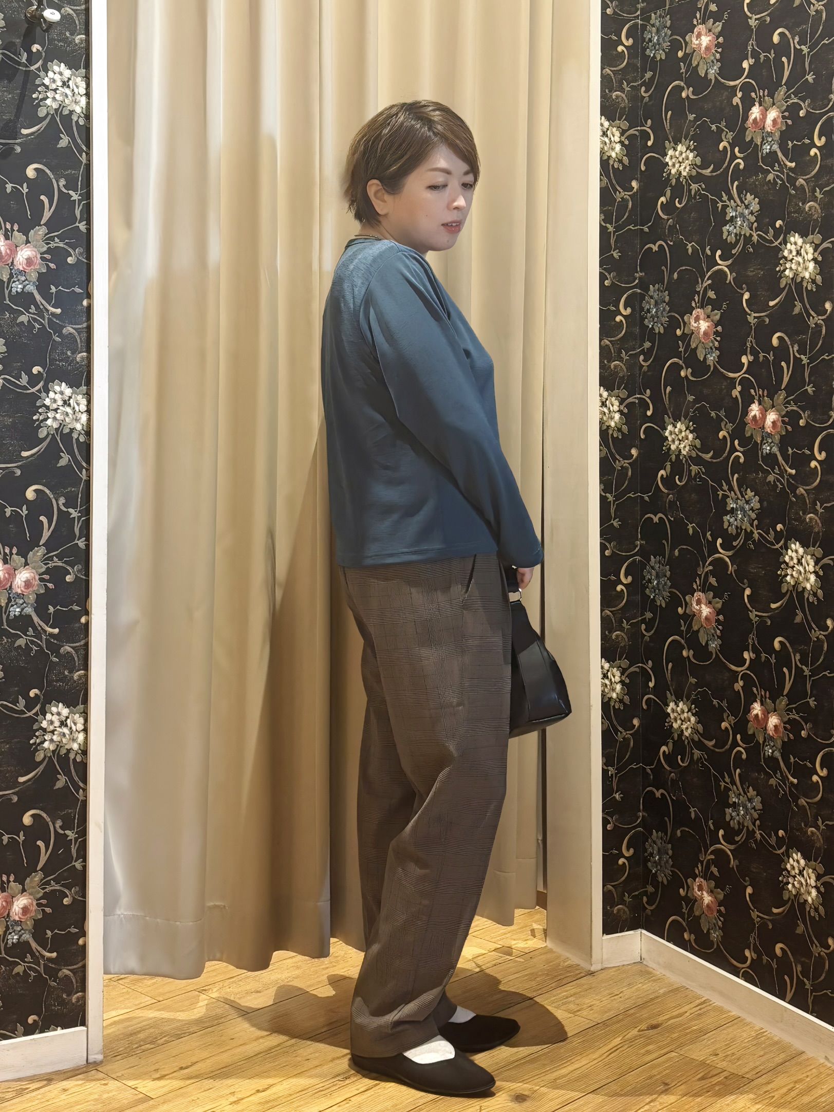 たみさんの「SHOO･LA･RUE｜【UV/S-LL/洗濯機可】多ボタンがポイント クルーネックカーディガン」を使ったコーディネート