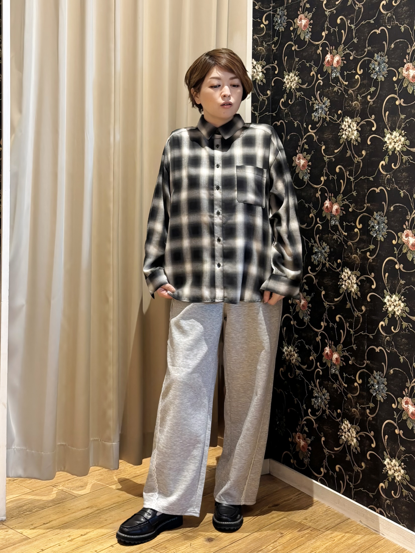 たみさんの「SHOO･LA･RUE｜【セットアップ可/洗濯機可】軽やかに羽織れる スポンディッシュ ニットカーディガン」を使ったコーディネート