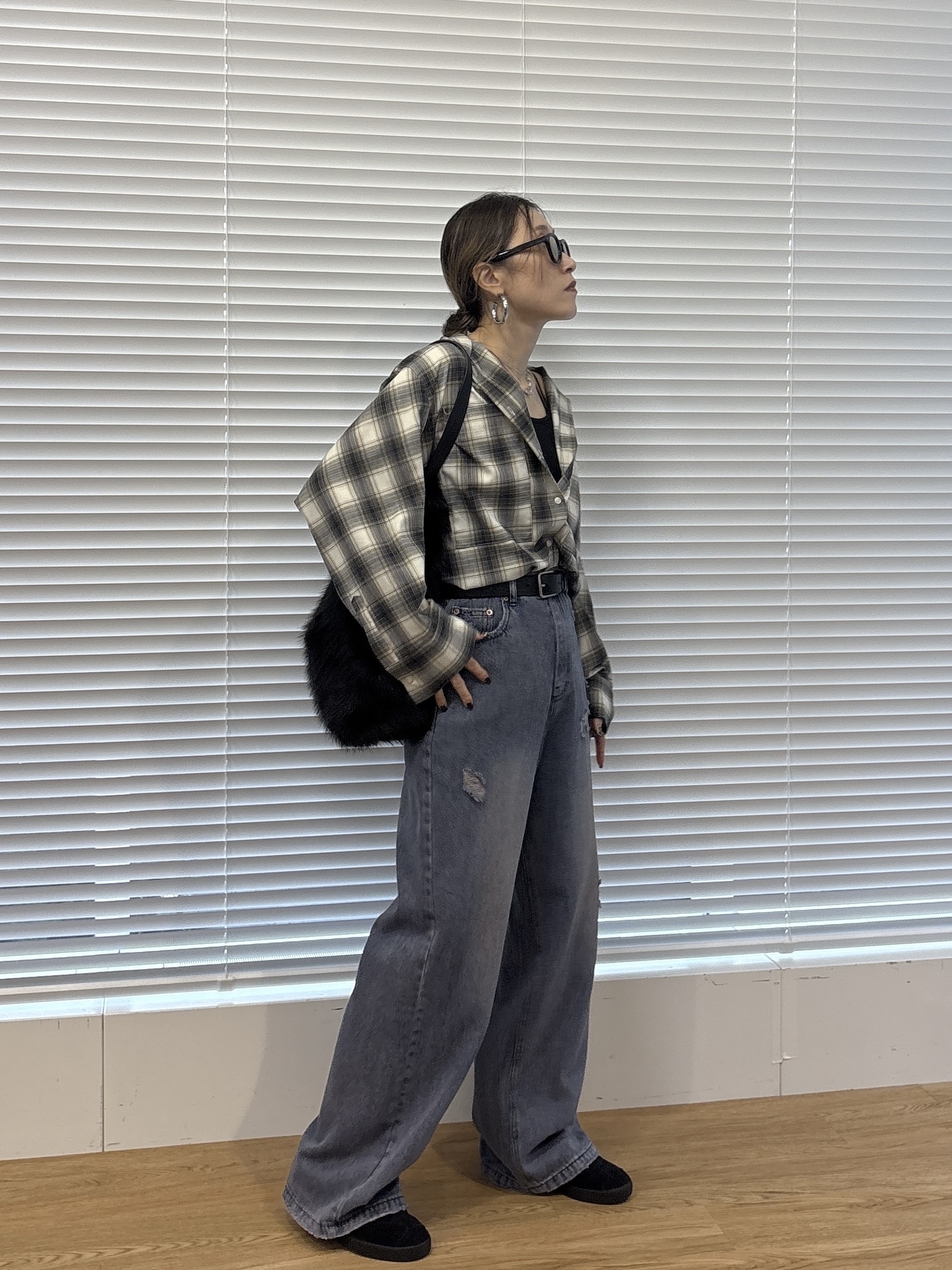 kotakiさんの「INDIVI｜タイムレスフォルムシャツ【LIVE紹介／上枝みどりさん着用】」を使ったコーディネート