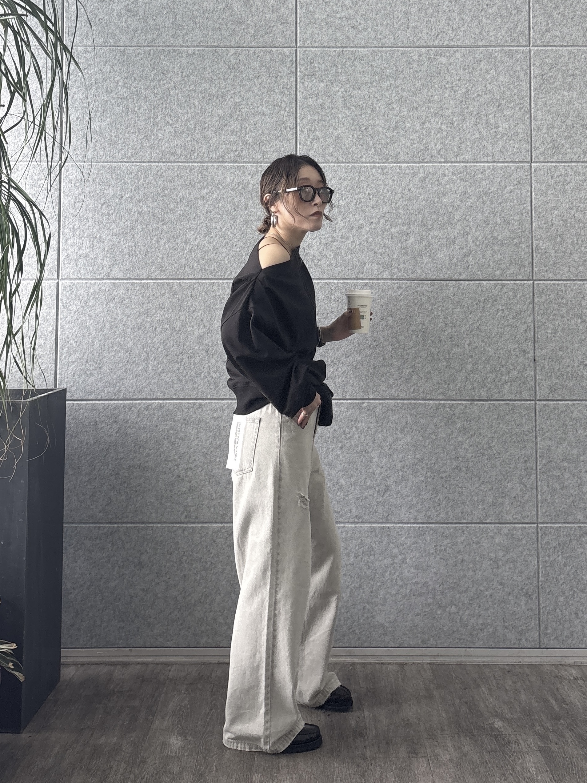 kotakiさんの「INDIVI｜裏毛オフショルカットソー」を使ったコーディネート