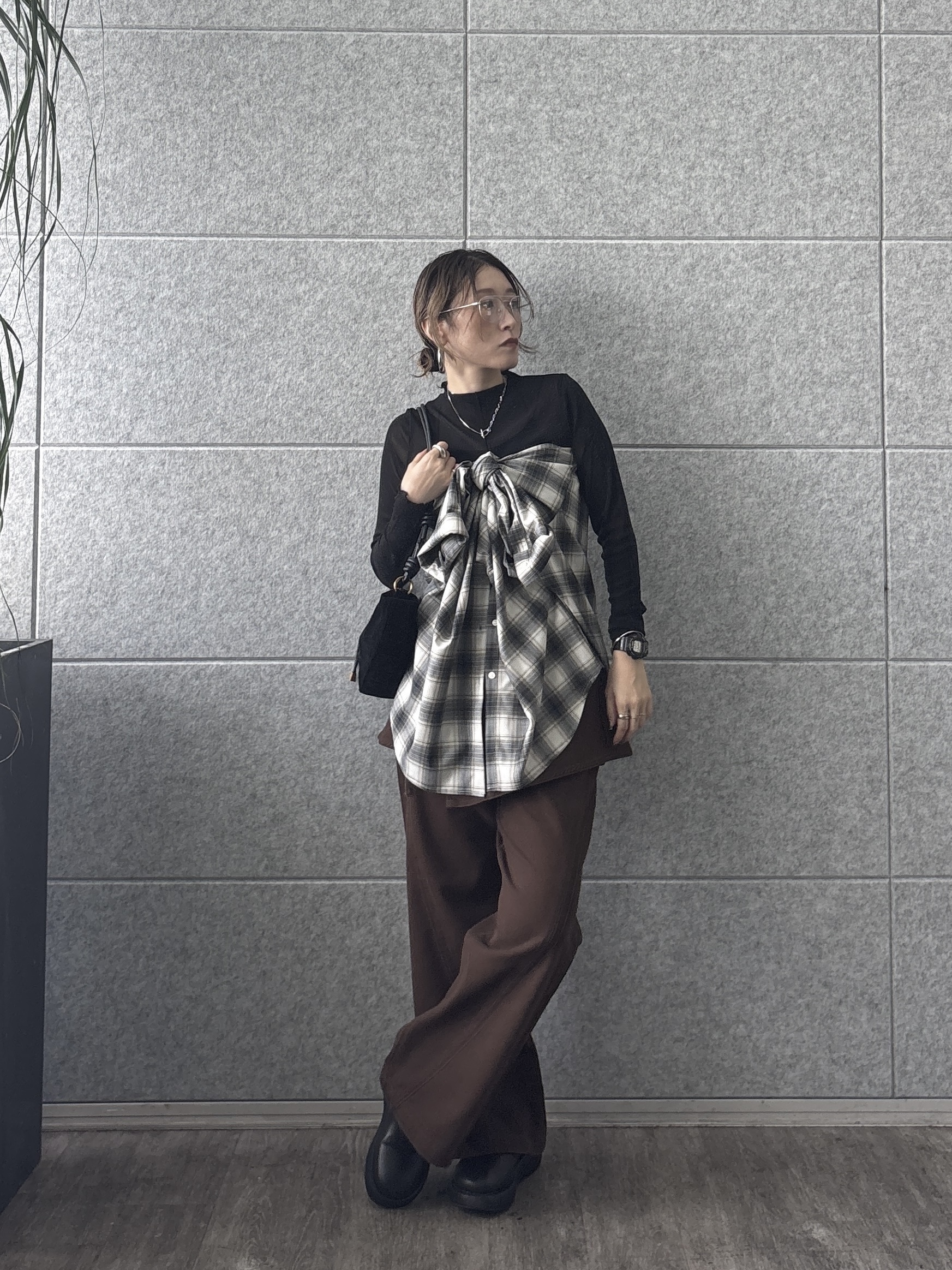 kotakiさんの「INDIVI｜シアーラメハイネックカットソー」を使ったコーディネート