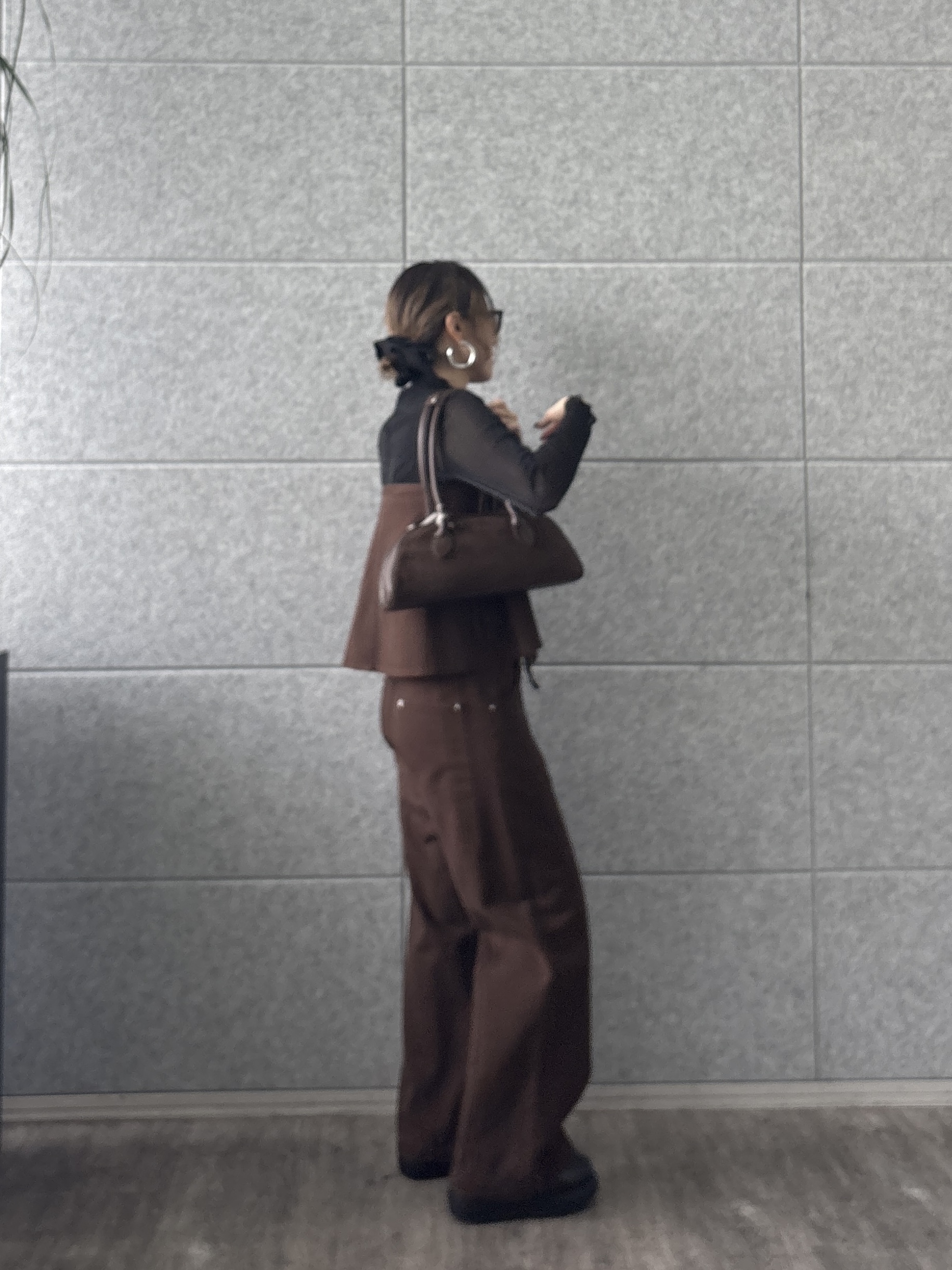 kotakiさんの「INDIVI｜シアーラメハイネックカットソー」を使ったコーディネート