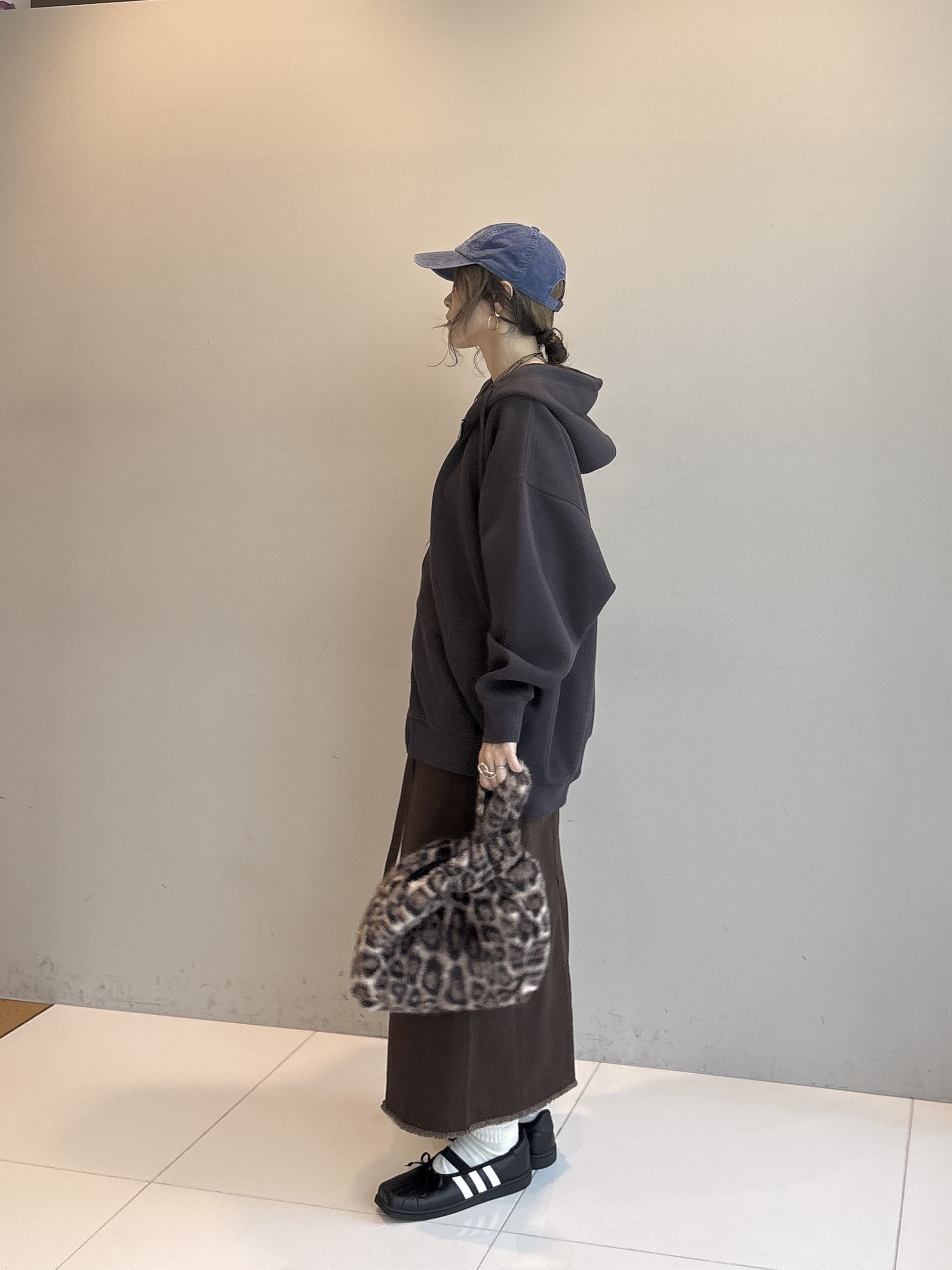 kotakiさんの「INDIVI｜ダンボールパーカー」を使ったコーディネート
