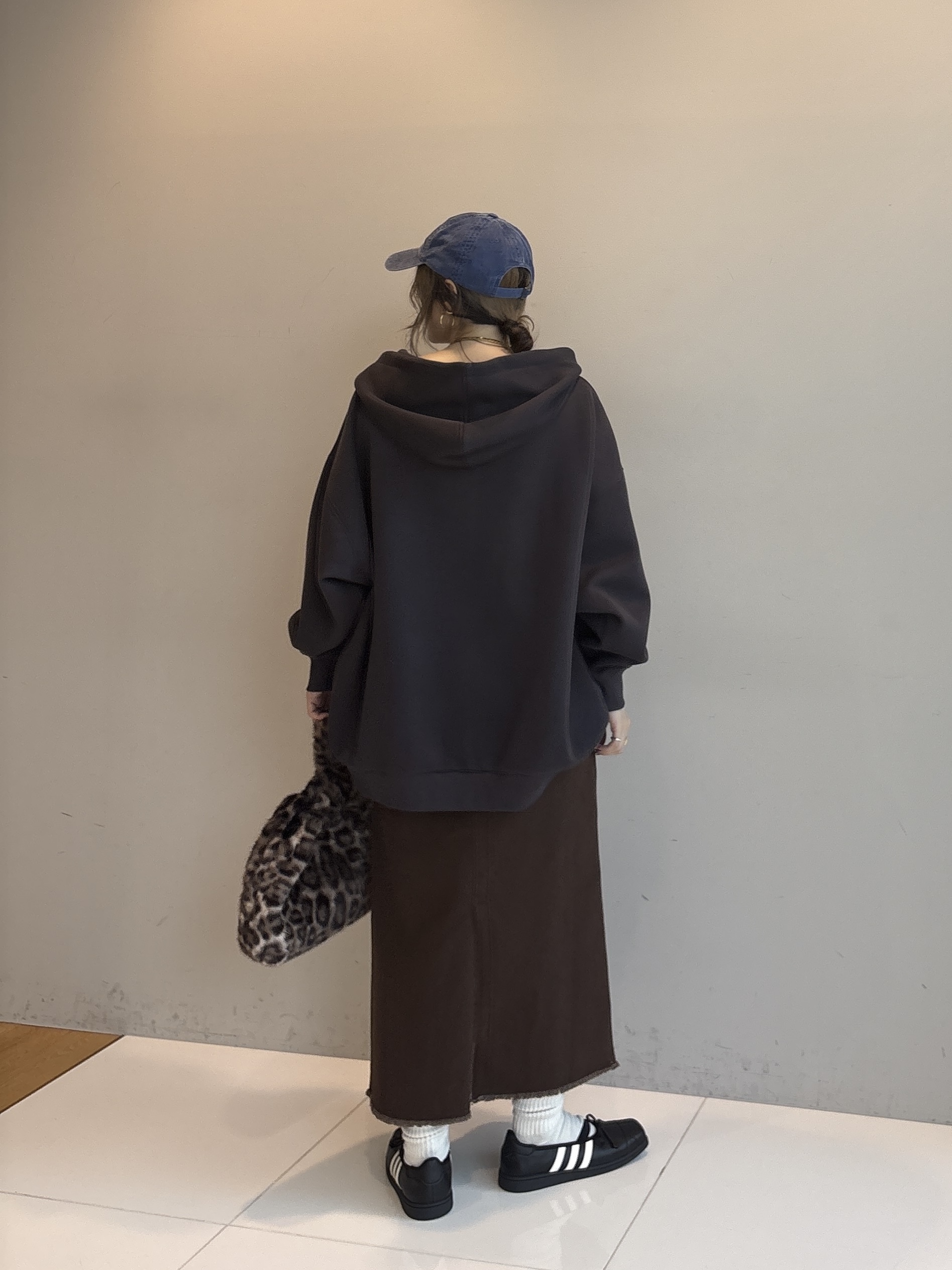 kotakiさんの「INDIVI｜ダンボールパーカー」を使ったコーディネート