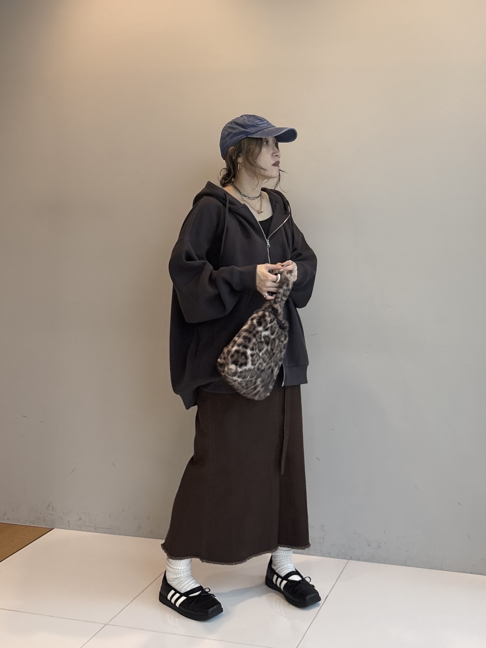 kotakiさんの「INDIVI｜ダンボールパーカー」を使ったコーディネート