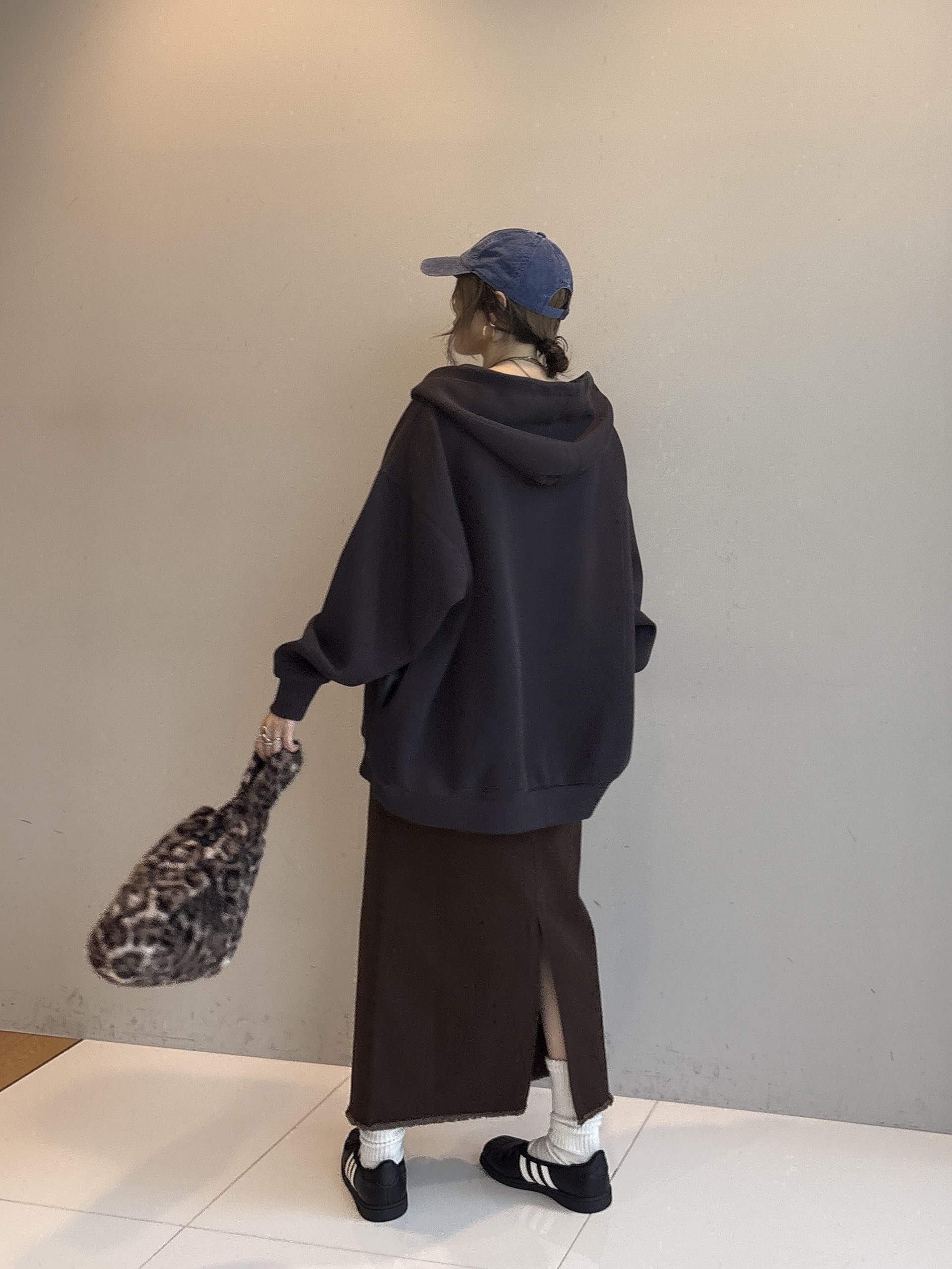 kotakiさんの「INDIVI｜ダンボールパーカー」を使ったコーディネート