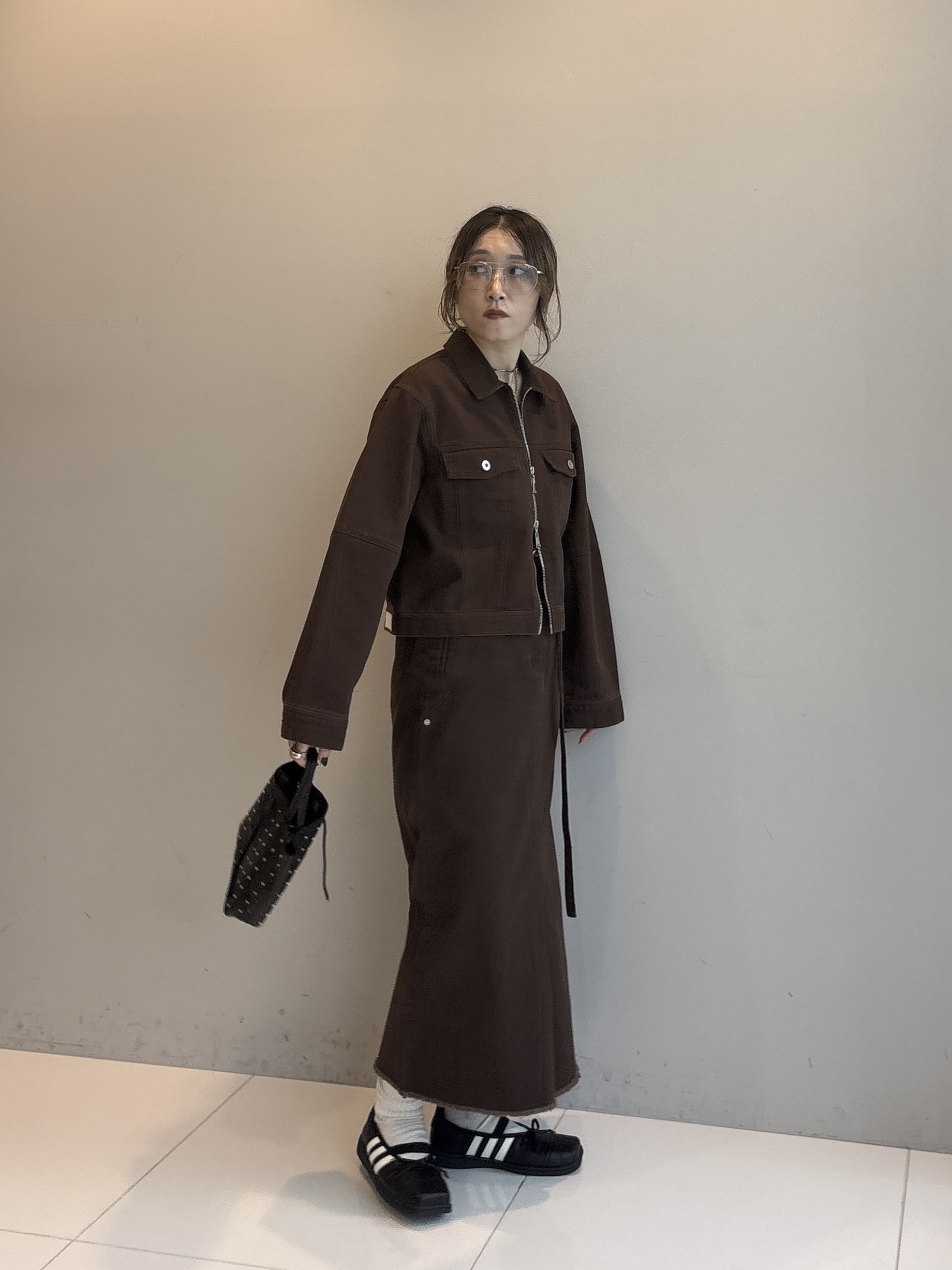 kotakiさんの「INDIVI｜ダブルジップデニムブルゾン【LIVE紹介／上枝みどりさん着用／セットアップ可能】」を使ったコーディネート