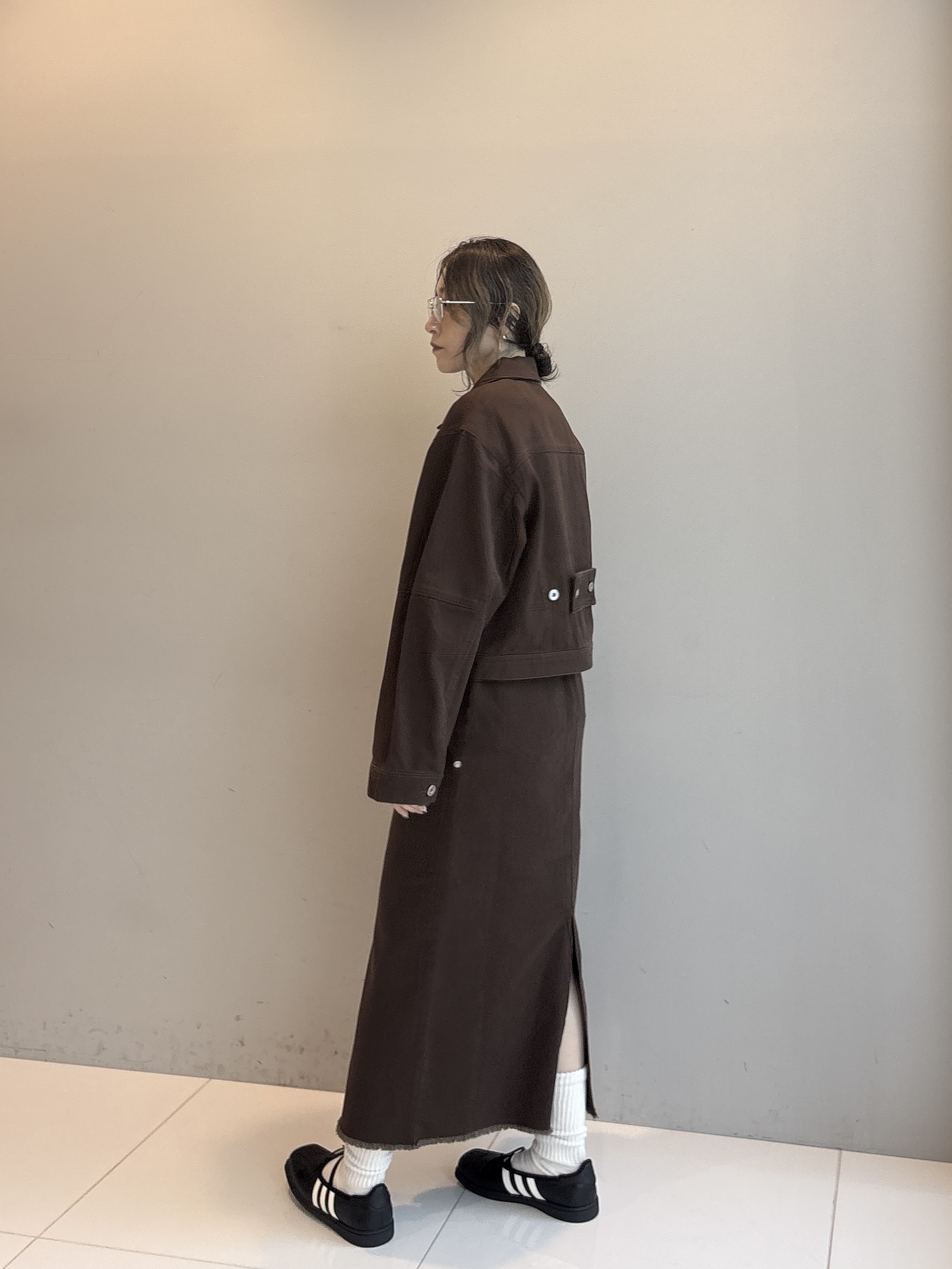 kotakiさんの「INDIVI｜ダブルジップデニムブルゾン【LIVE紹介／上枝みどりさん着用／セットアップ可能】」を使ったコーディネート