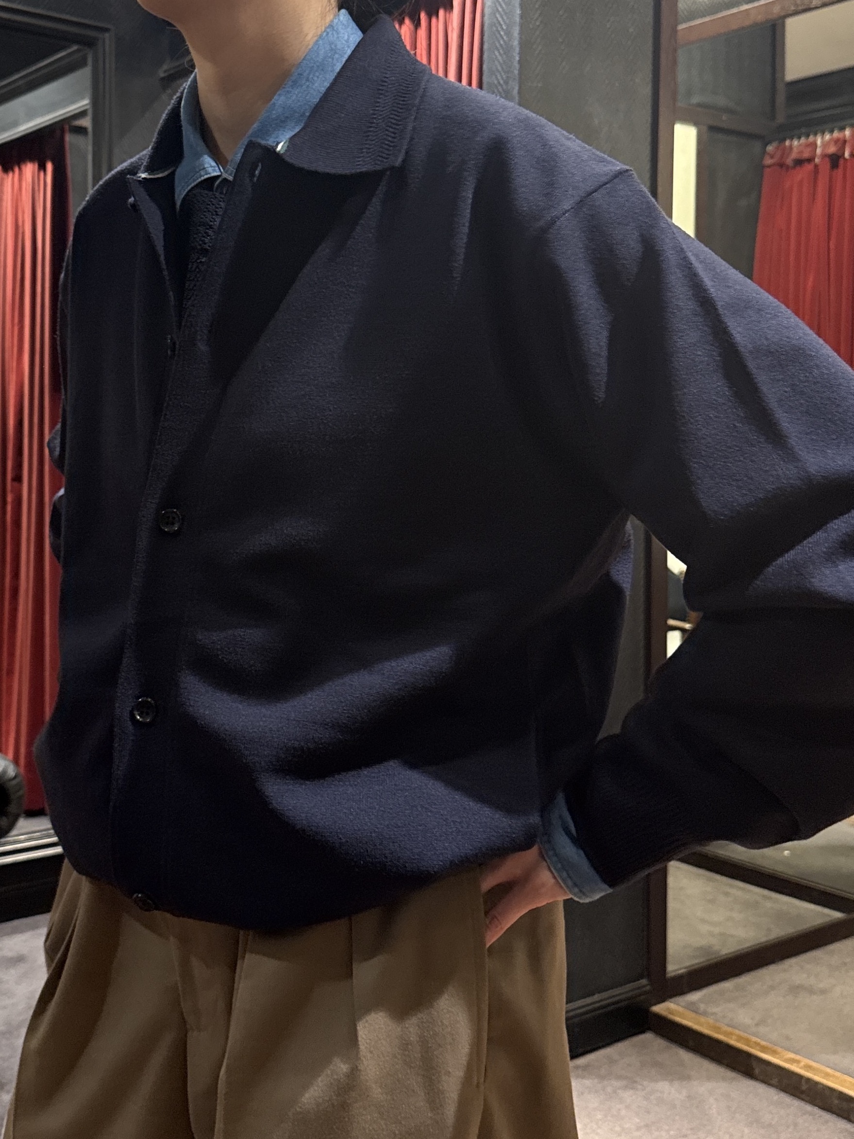 神野（jinno）さんの「TAKEO KIKUCHI｜ニット シャツ カーディガン」を使ったコーディネート