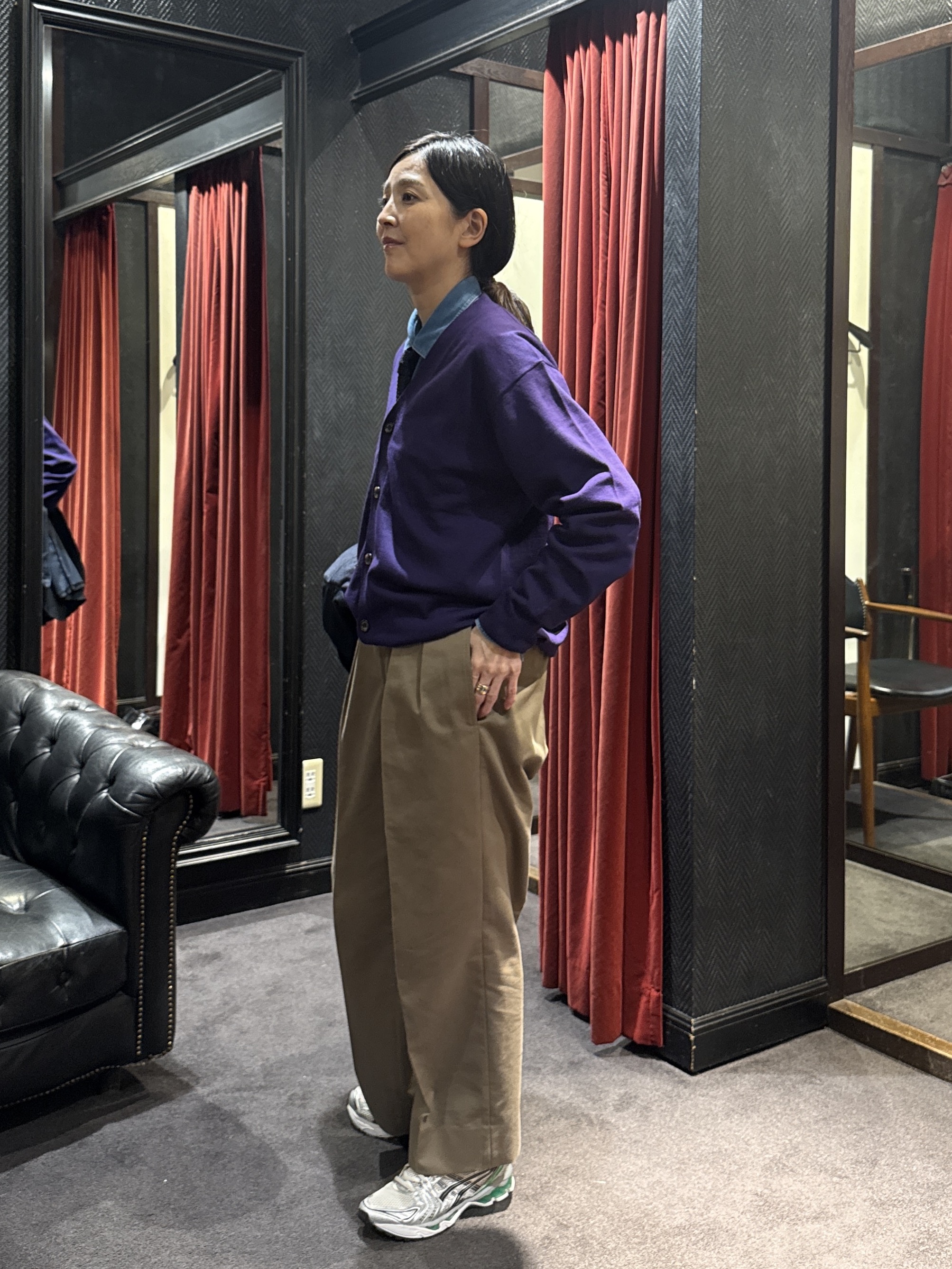 神野（jinno）さんの「TAKEO KIKUCHI｜アンチピリング ニット カーディガン」を使ったコーディネート