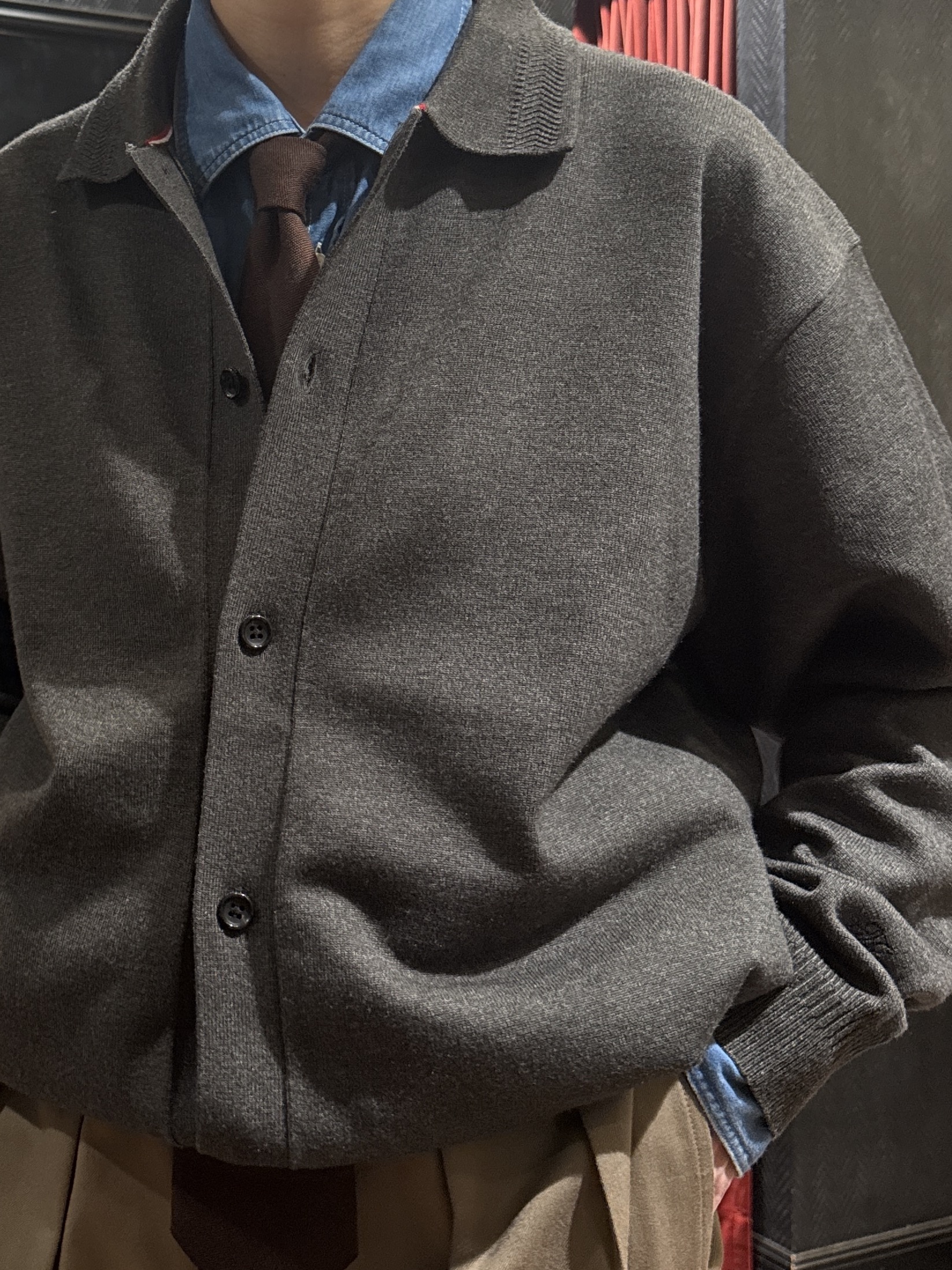 神野（jinno）さんの「TAKEO KIKUCHI｜ニット シャツ カーディガン」を使ったコーディネート